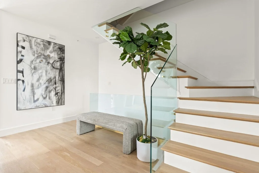 100 Bennington St, East Boston