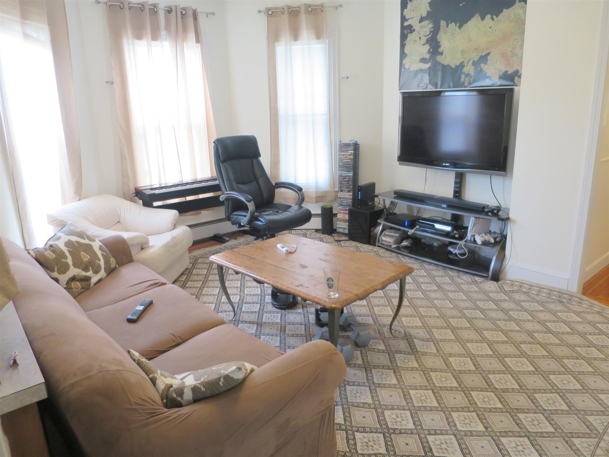 3 bed, 1 bath apartment for rent at 17-19 Cutter Ave Unit 1, Davis Square — photo 2 of 17