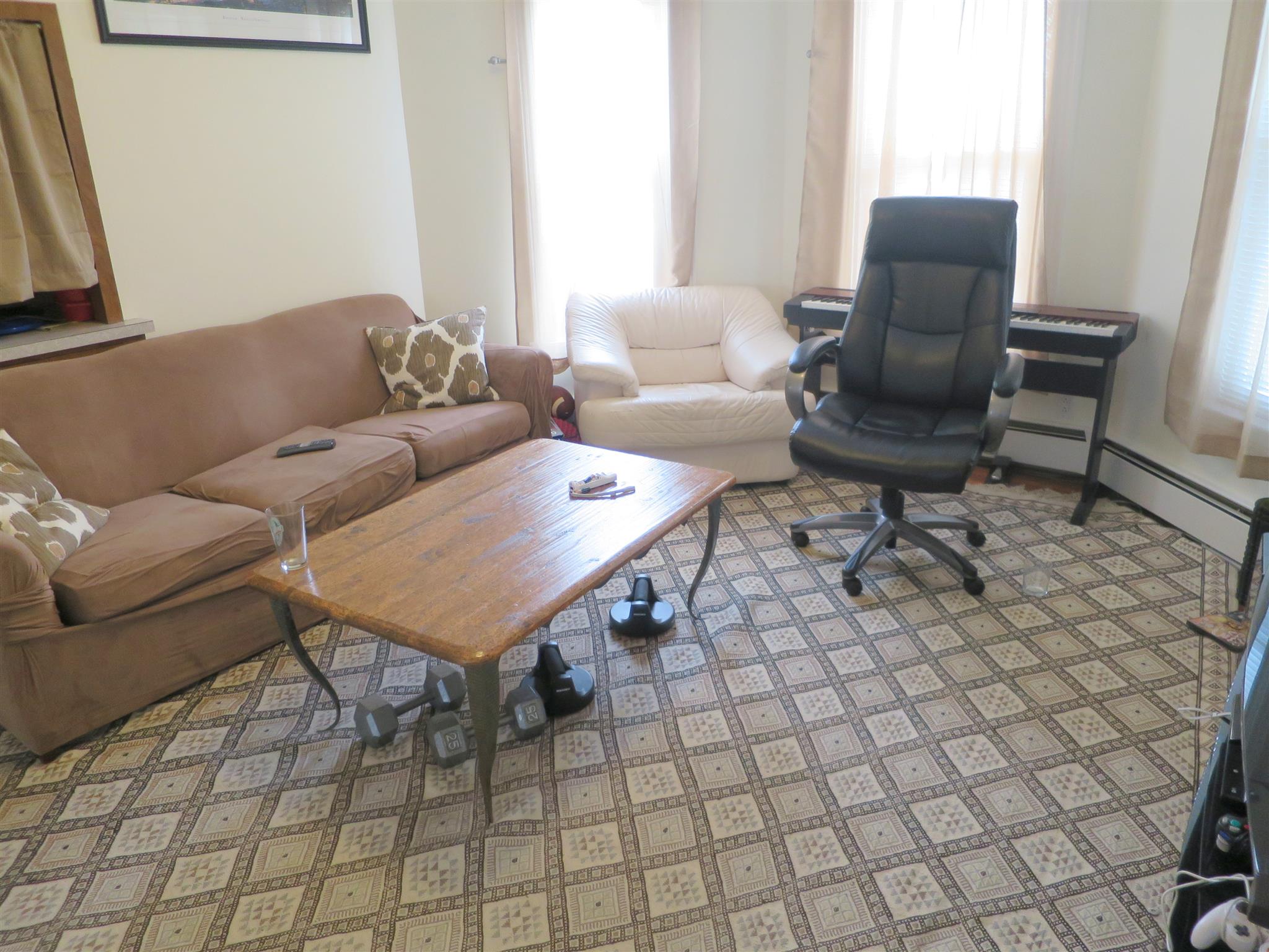 3 bed, 1 bath apartment for rent at 17-19 Cutter Ave Unit 1, Davis Square — photo 3 of 17