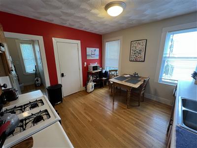 20 Ellington Rd, Powder House Square