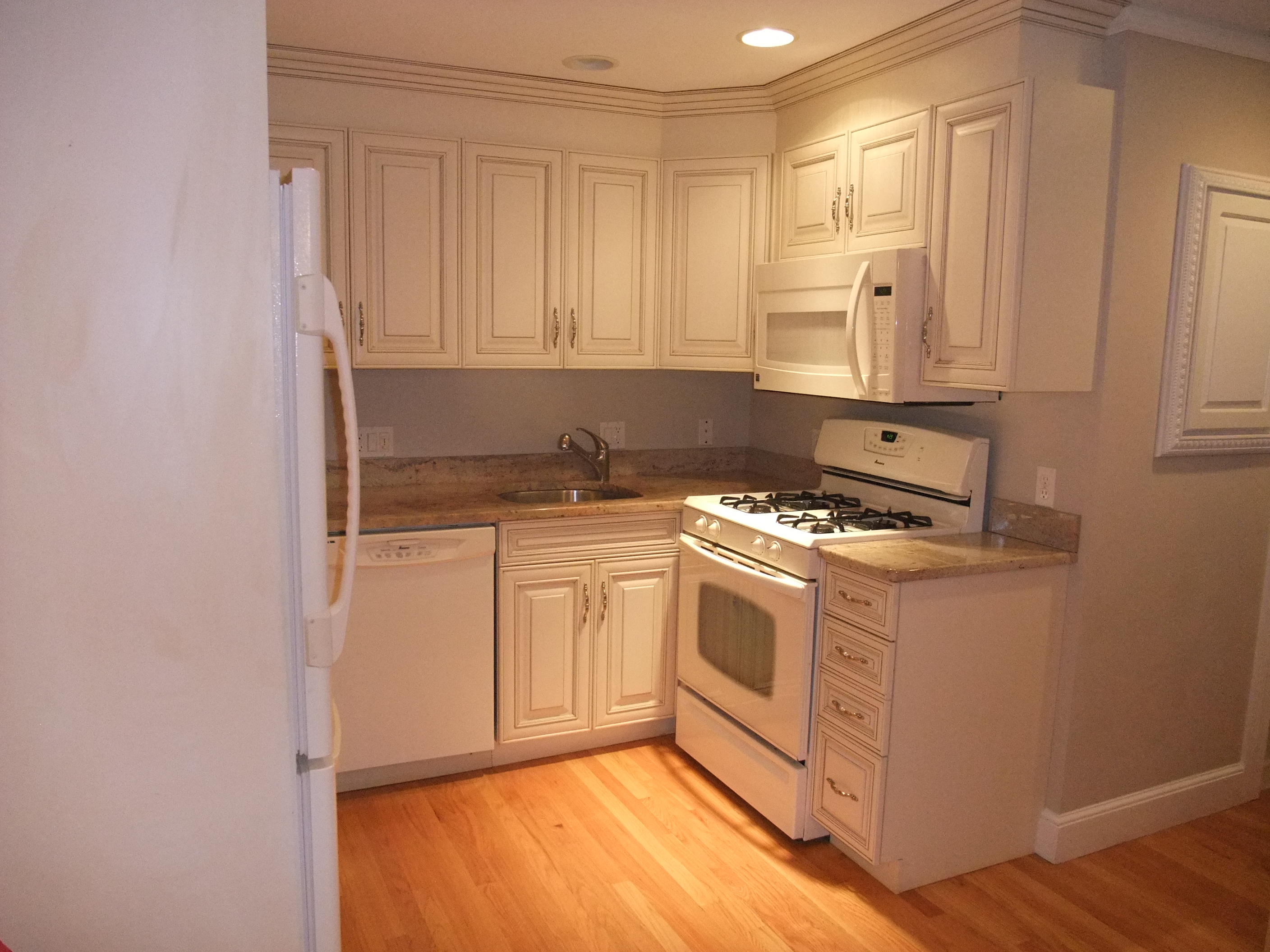 2 bed, 1 bath apartment for rent at 26 Parmenter St Unit 3, North End — photo 8 of 16