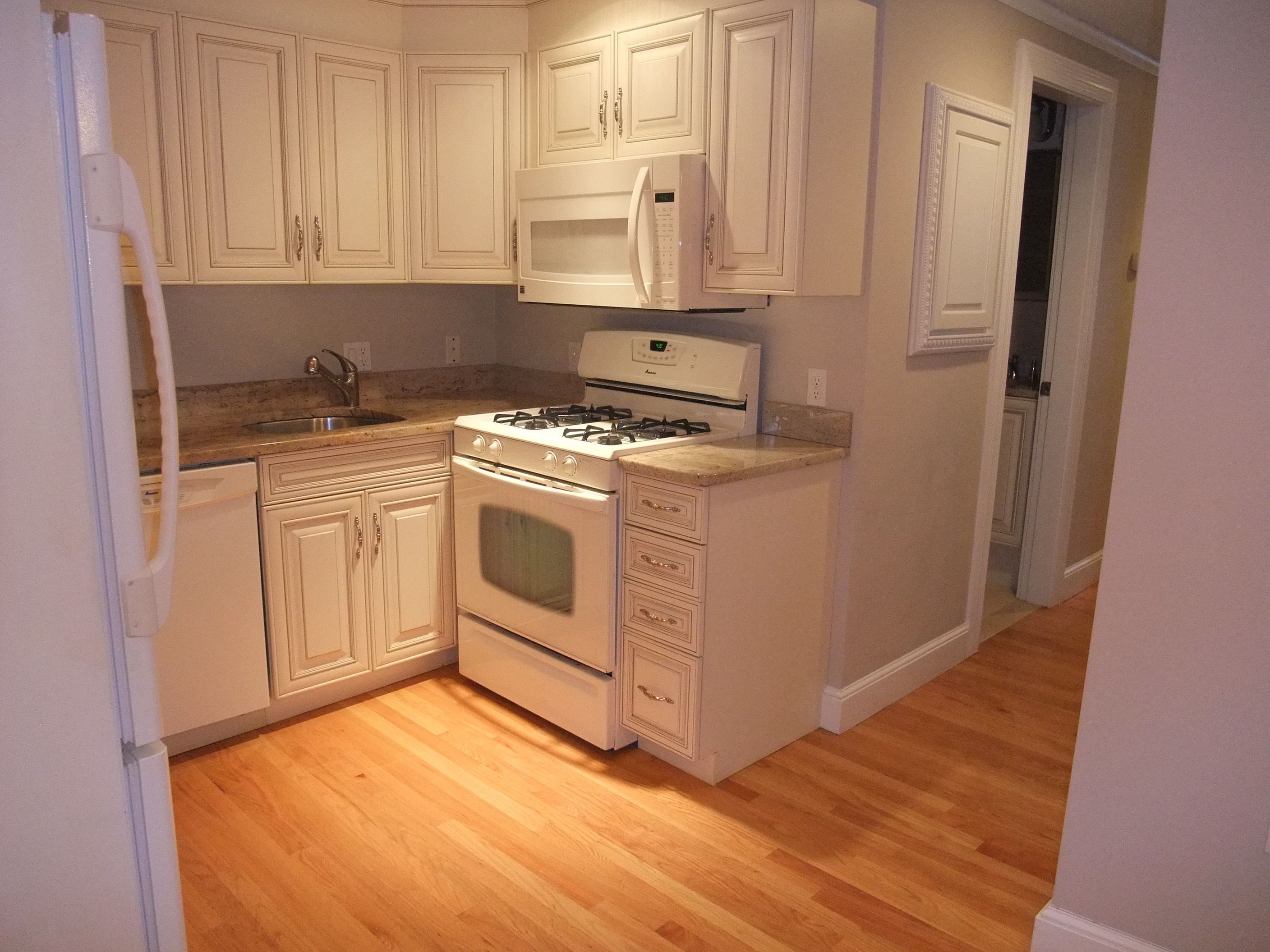 2 bed, 1 bath apartment for rent at 26 Parmenter St Unit 3, North End — photo 11 of 16