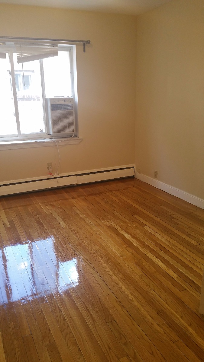 3 bed, 1 bath apartment for rent at 2016 Commonwealth Ave, Unit -, Brighton — photo 2 of 3