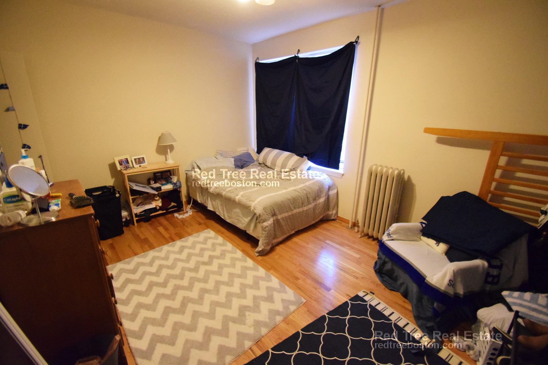 317 Summit Ave, Brighton