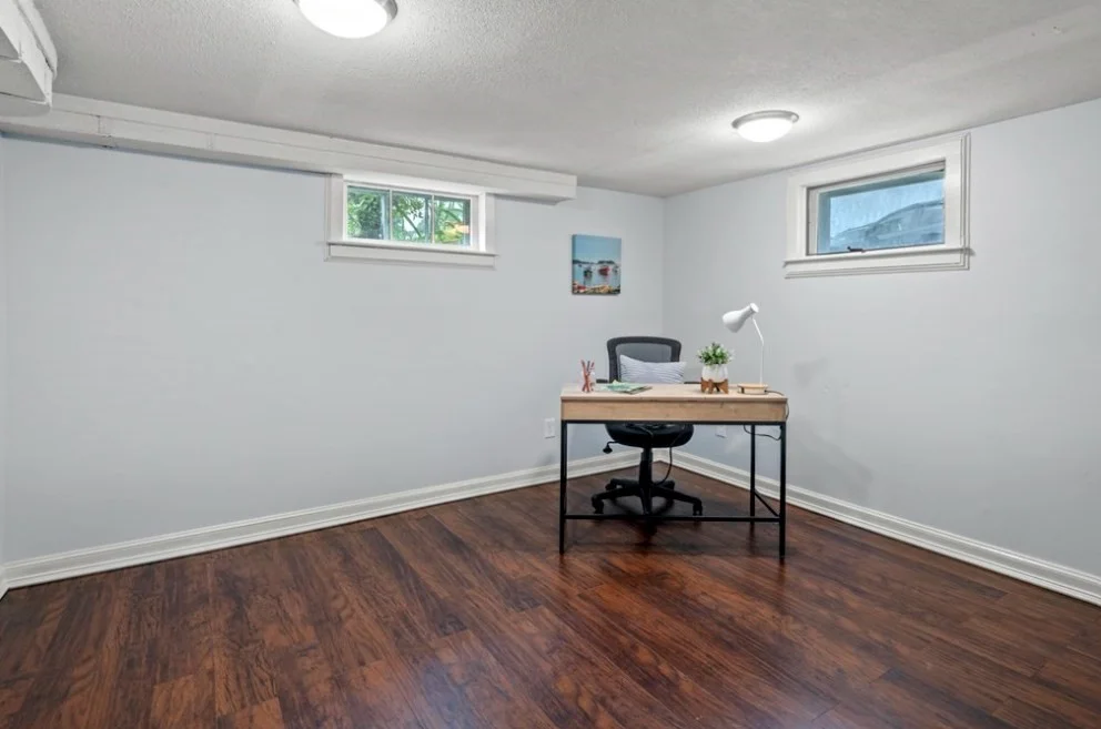 24 Hereford Rd, Marblehead