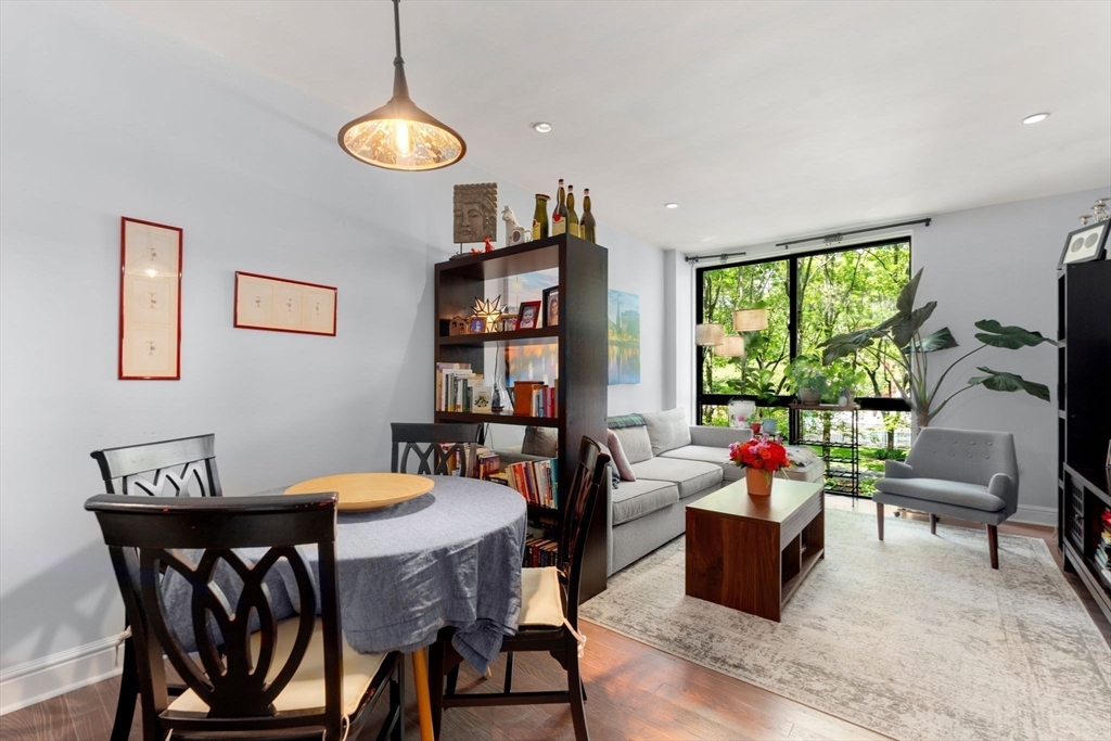 42 8th St, Charlestown