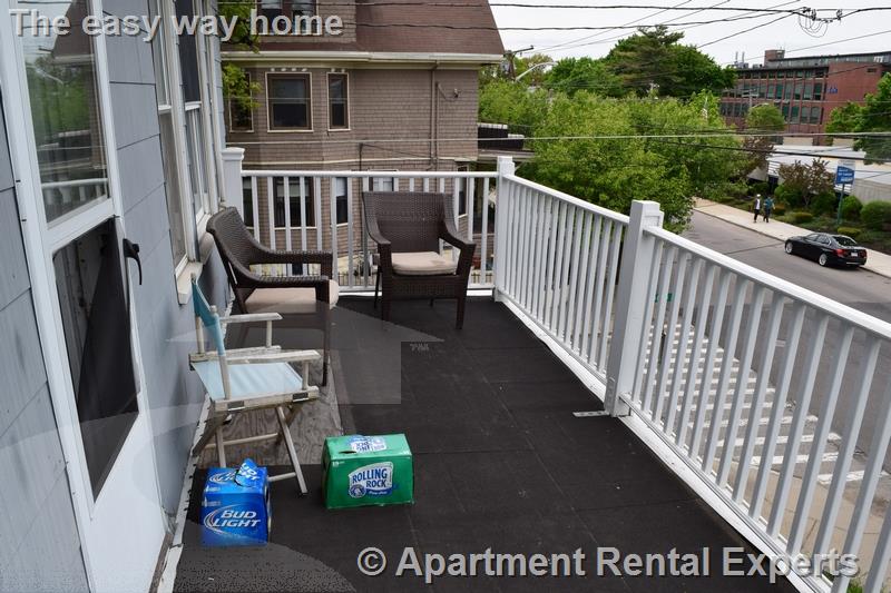 217 Boston Ave, Tufts