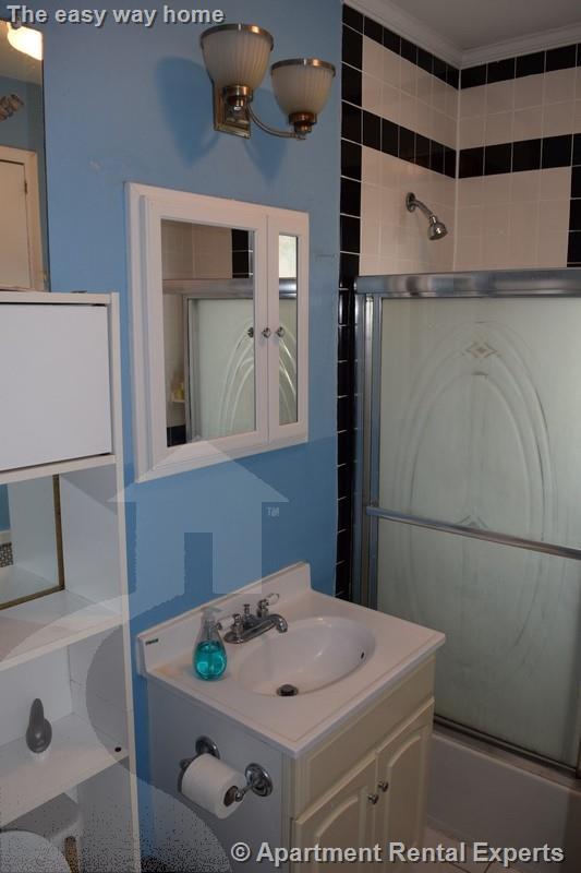 217 Boston Ave, Tufts