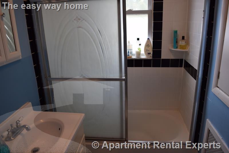 217 Boston Ave, Tufts