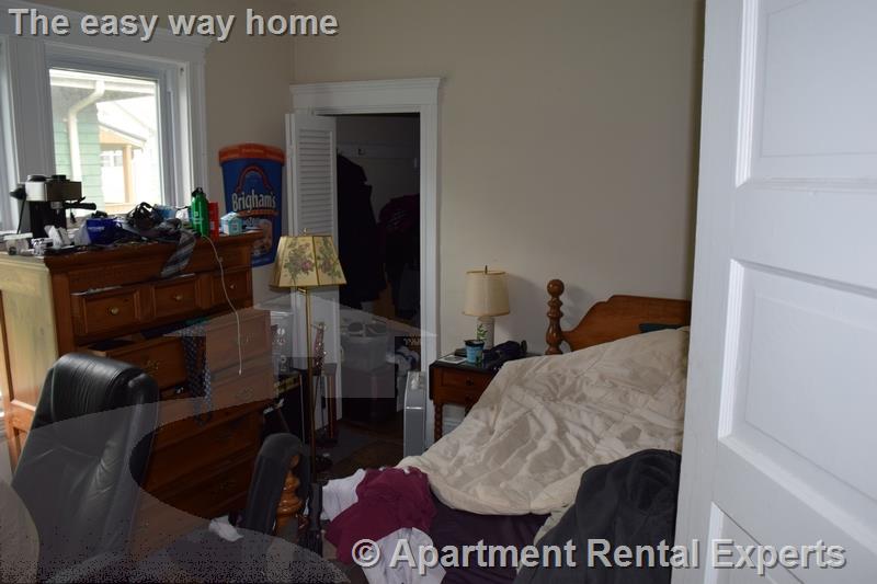 217 Boston Ave, Tufts