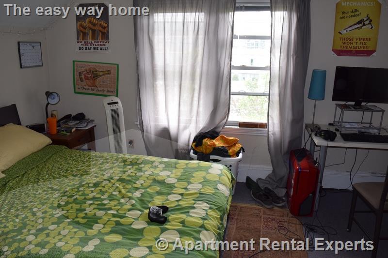 217 Boston Ave, Tufts