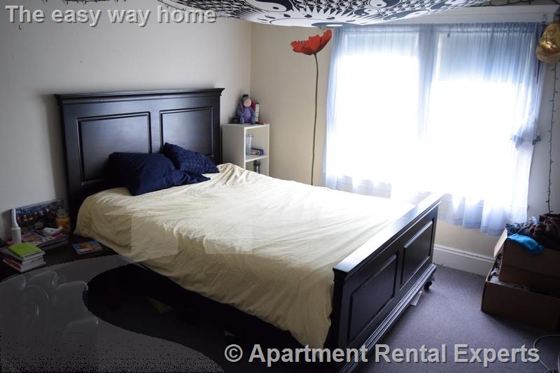 217 Boston Ave, Tufts