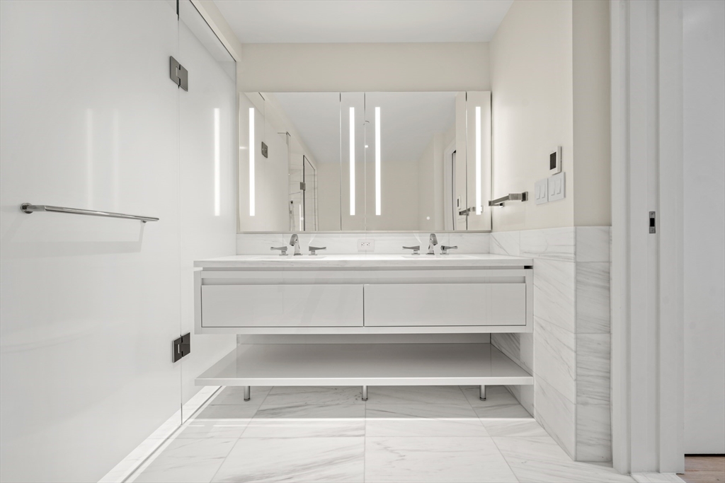 150 Seaport Blvd, Seaport District