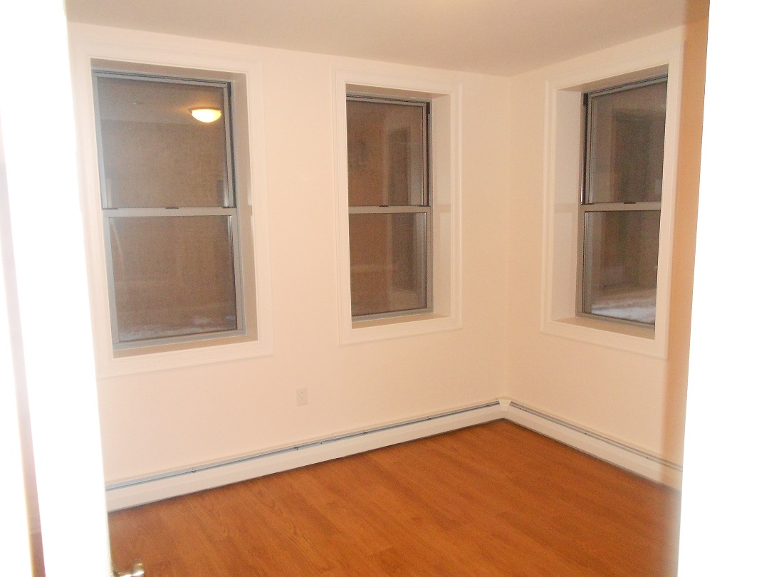 48 Burbank St, Fenway