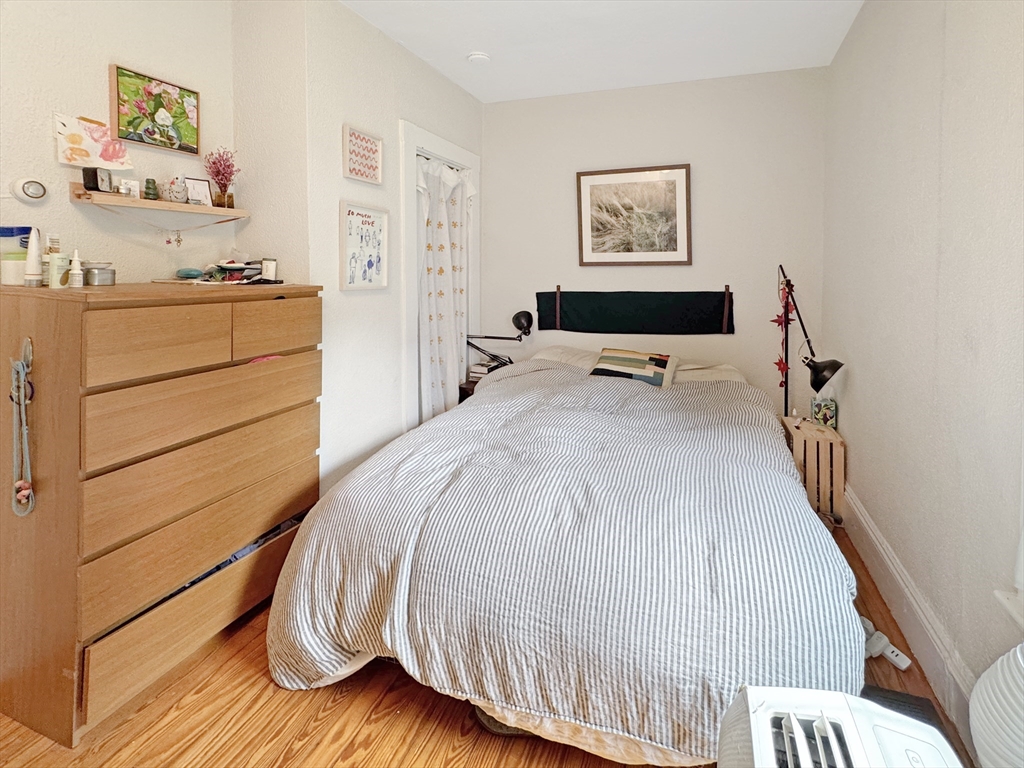 7 Albion Ter, Magoun Square