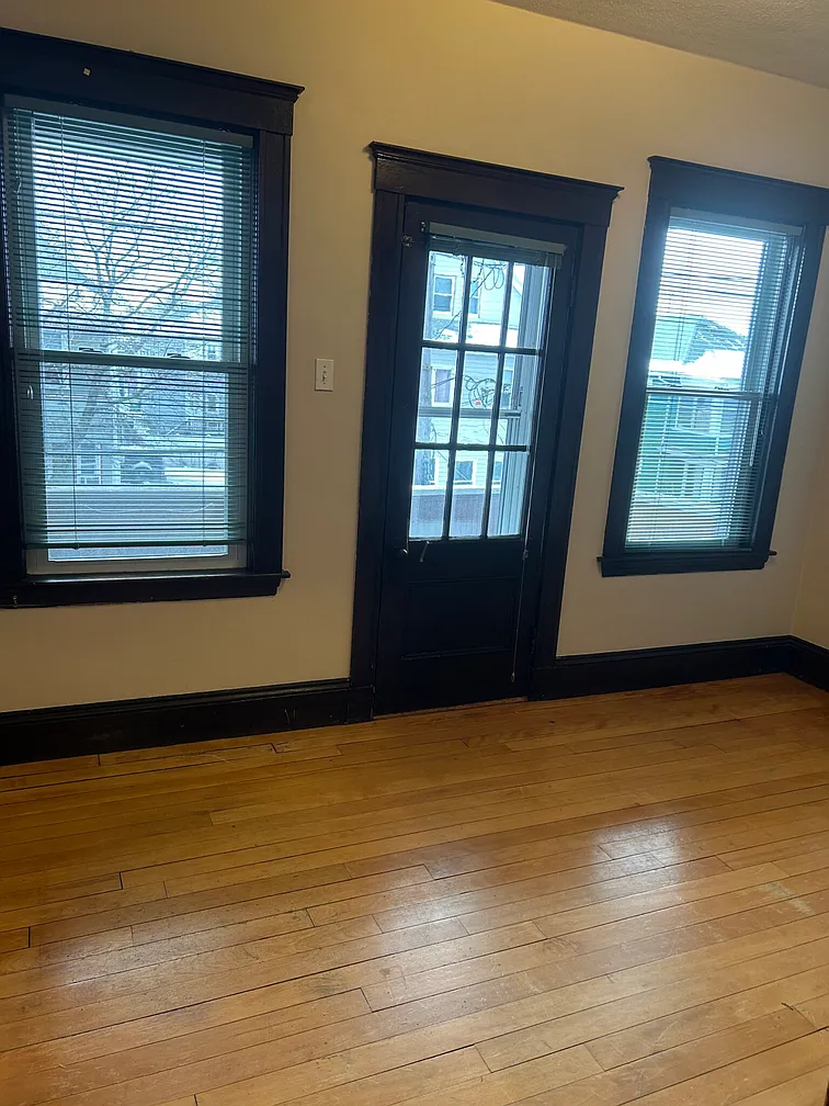 61 Frederick Ave, South Medford