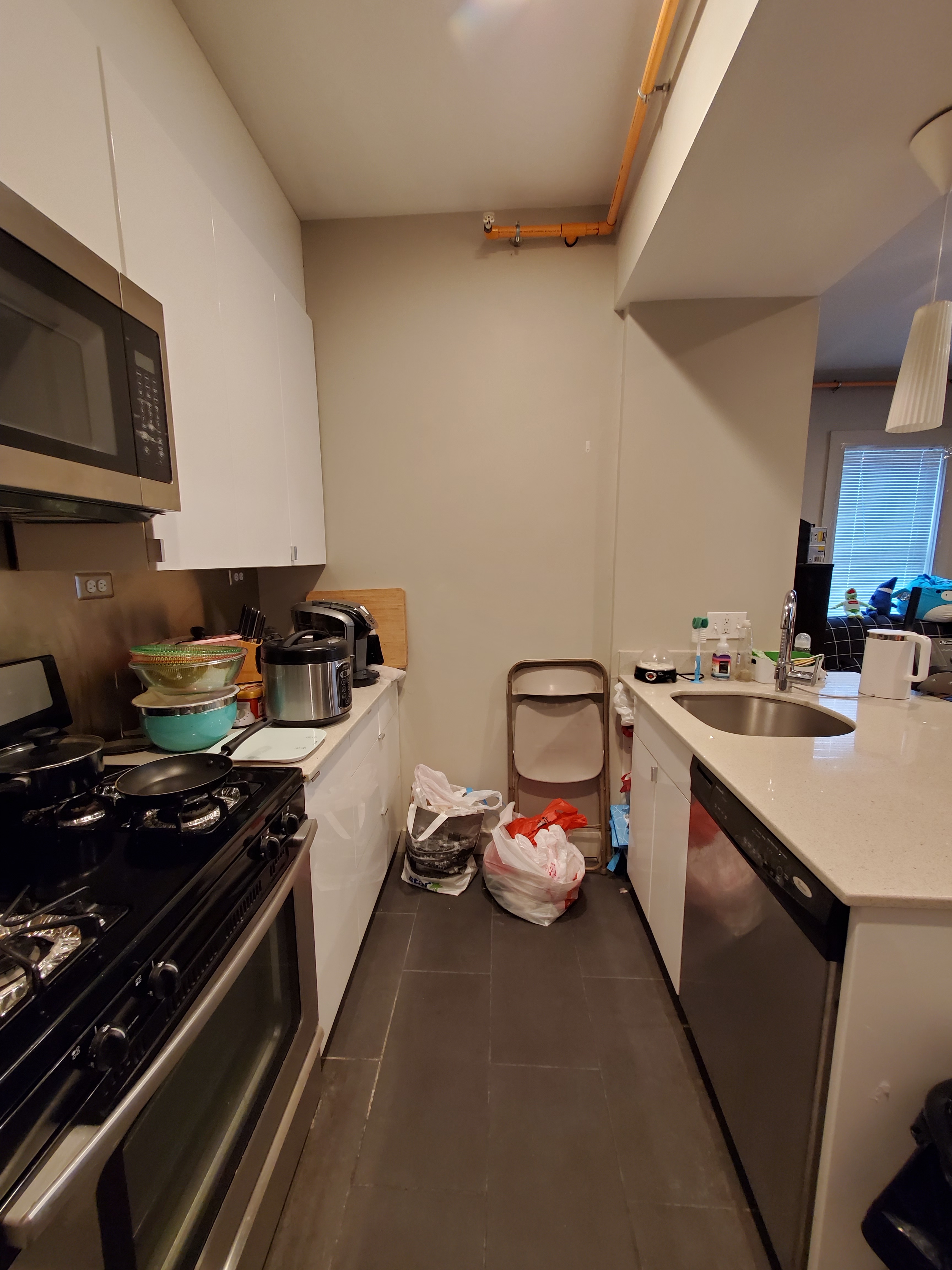 5 bed, 2 bath apartment for rent at 20 Greylock Rd Unit 1, Allston — photo 4 of 14
