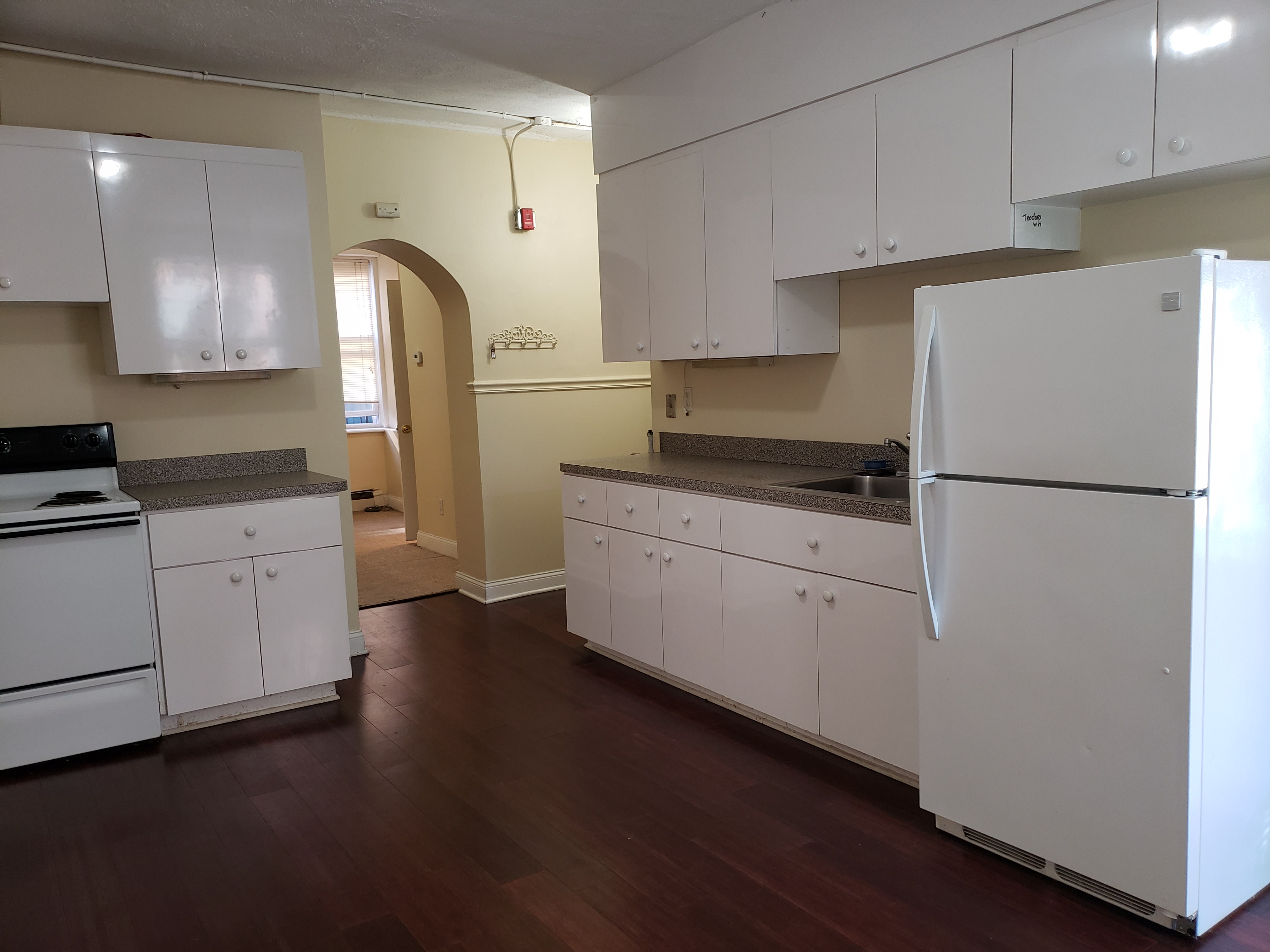 3 bed, 1 bath apartment for rent at 452 Hanover St Unit 203, North End — photo 17 of 20
