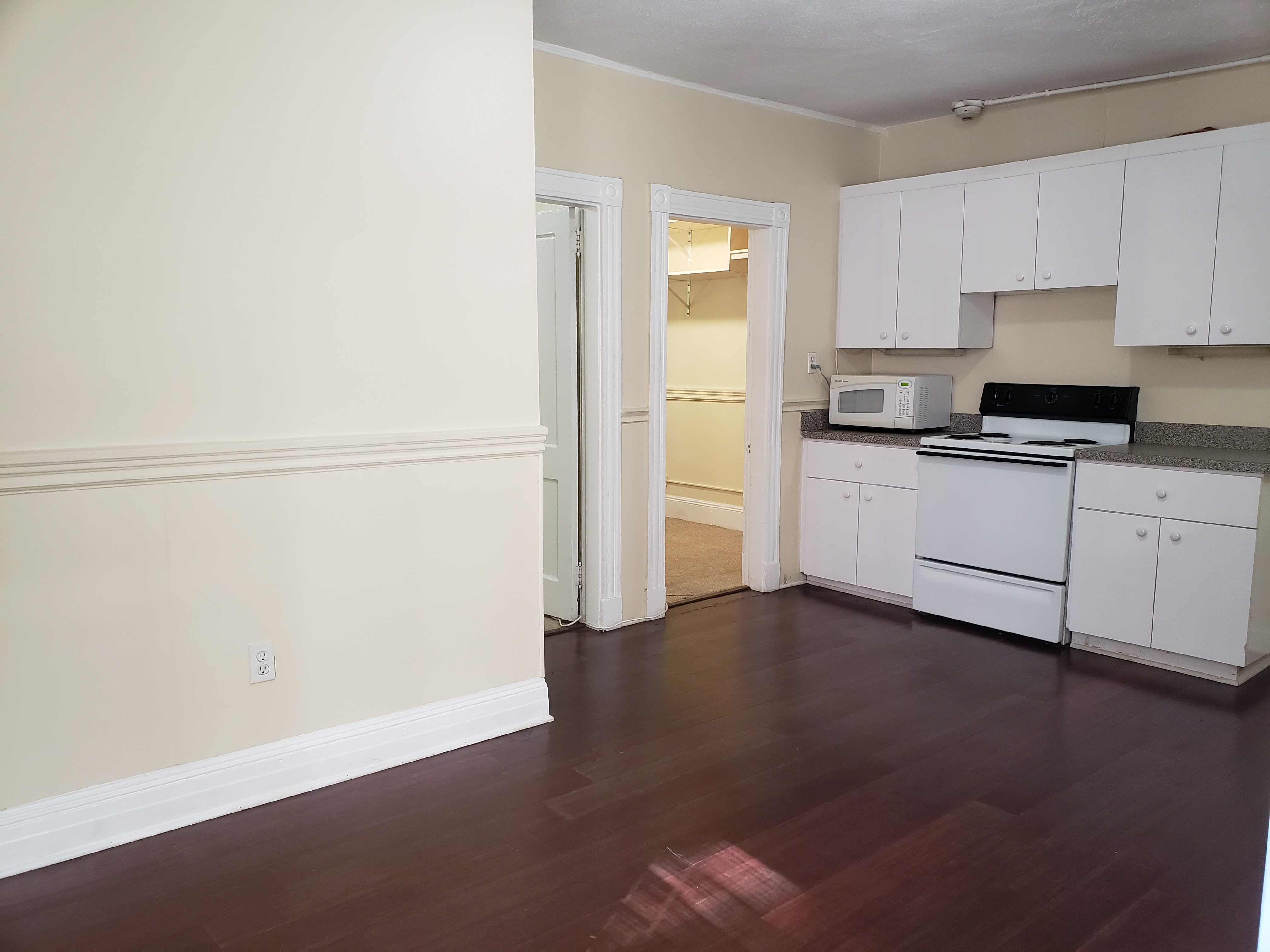3 bed, 1 bath apartment for rent at 452 Hanover St Unit 203, North End — photo 2 of 20