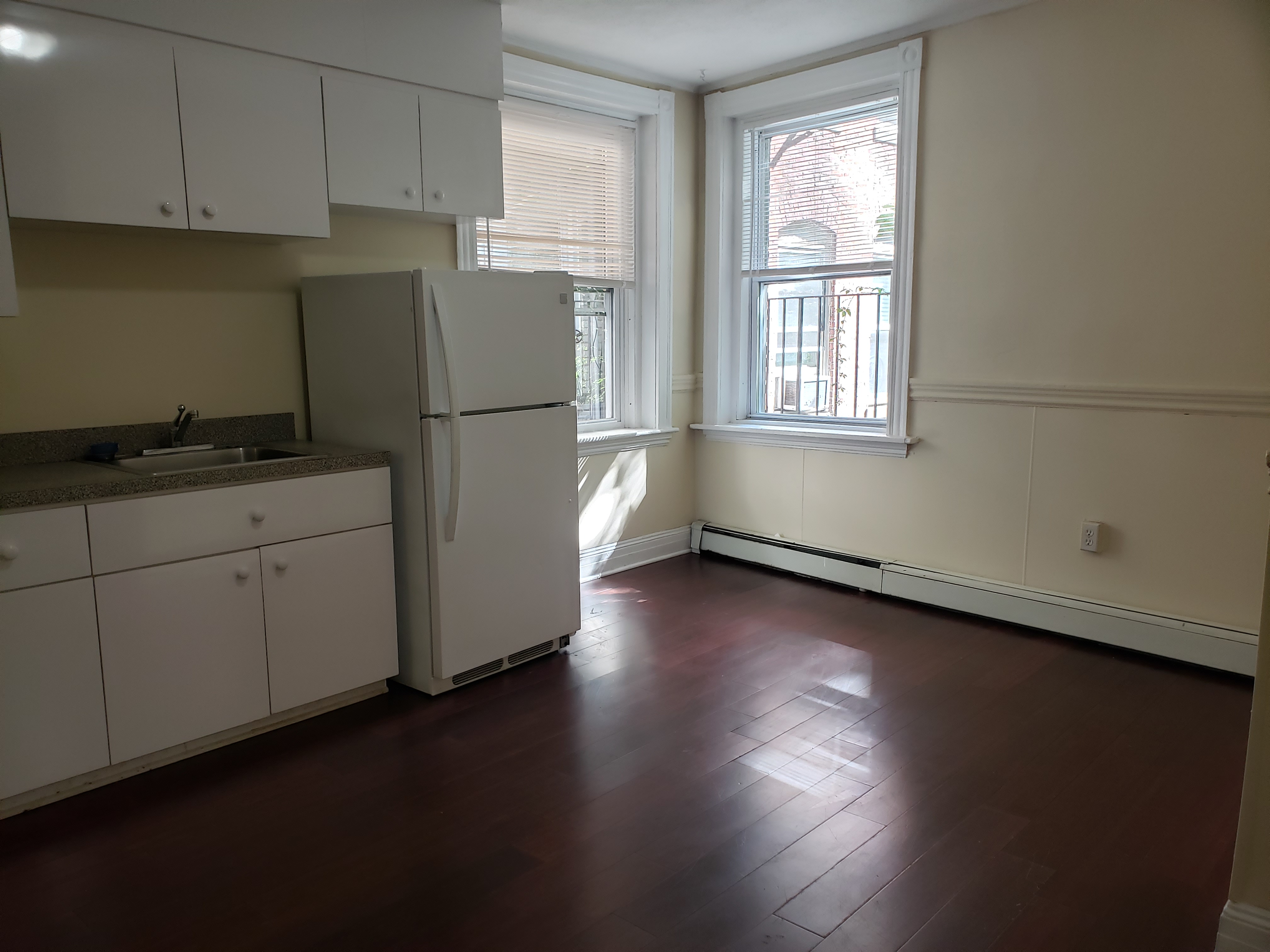 3 bed, 1 bath apartment for rent at 452 Hanover St Unit 203, North End — photo 1 of 20