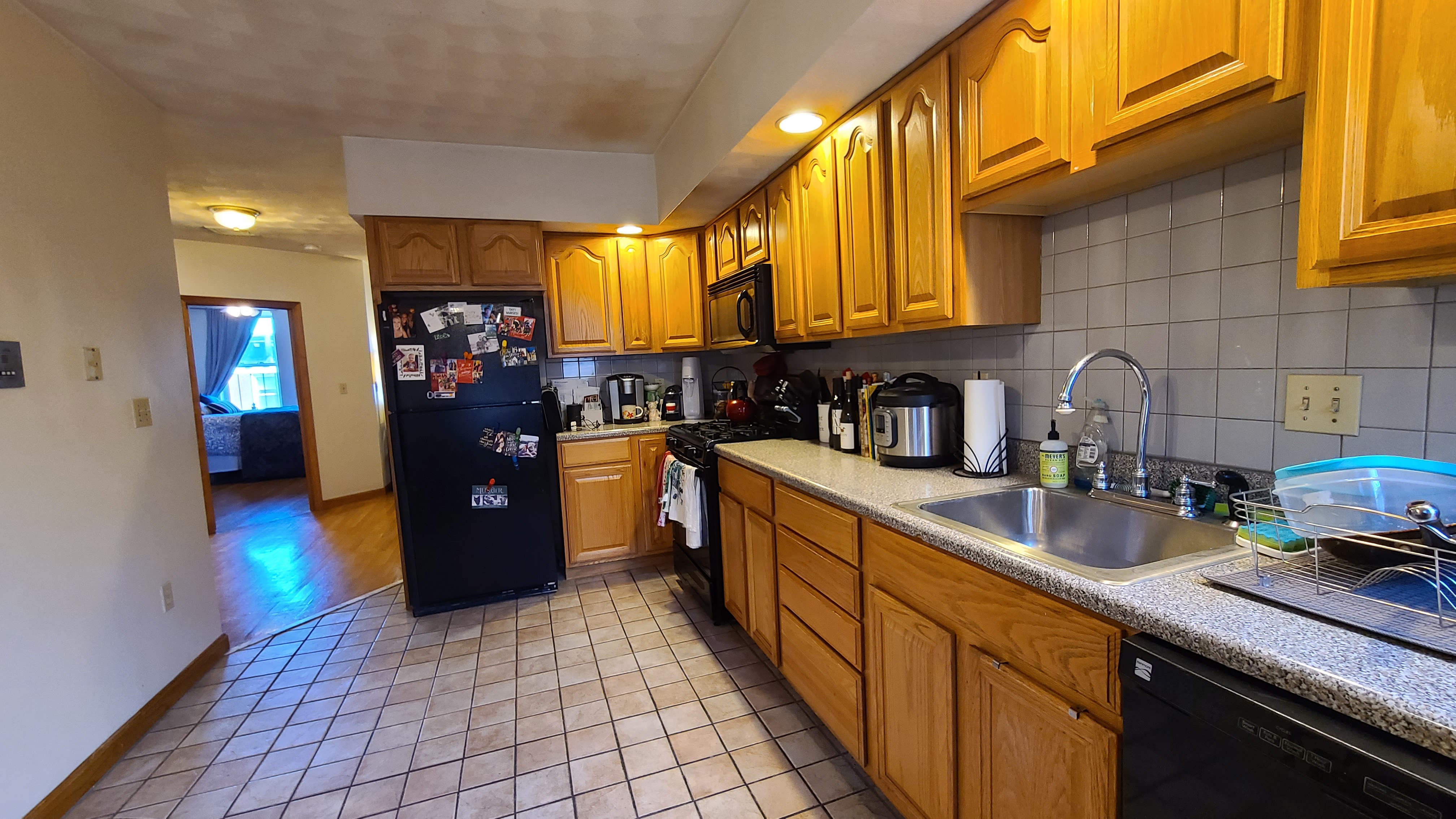 2 bed, 1 bath apartment for rent at 414 Hanover St Unit 5, North End — photo 2 of 16