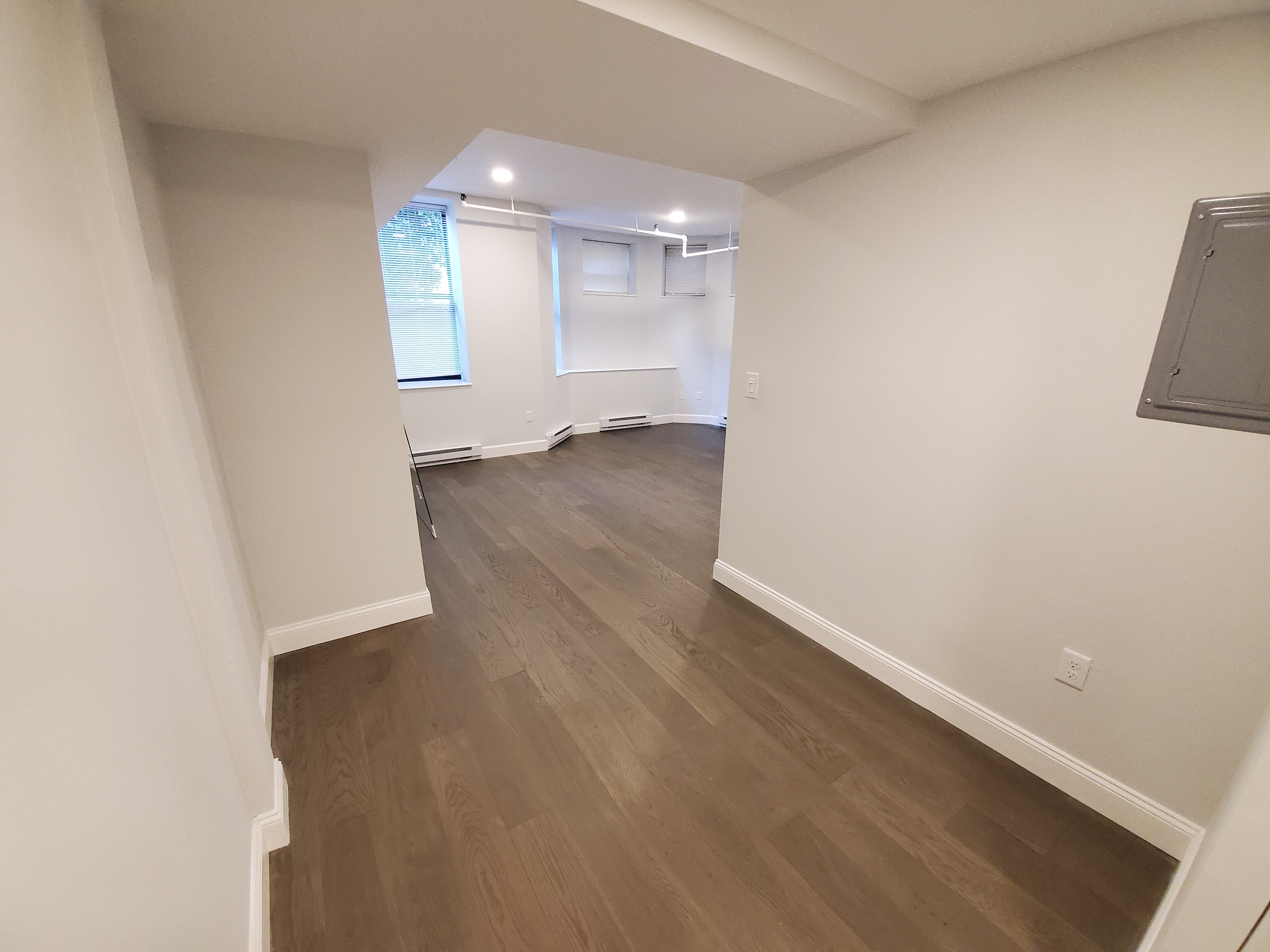1 bed, 1 bath apartment for rent at 105 Queensberry St Unit Bb, Fenway — photo 13 of 27