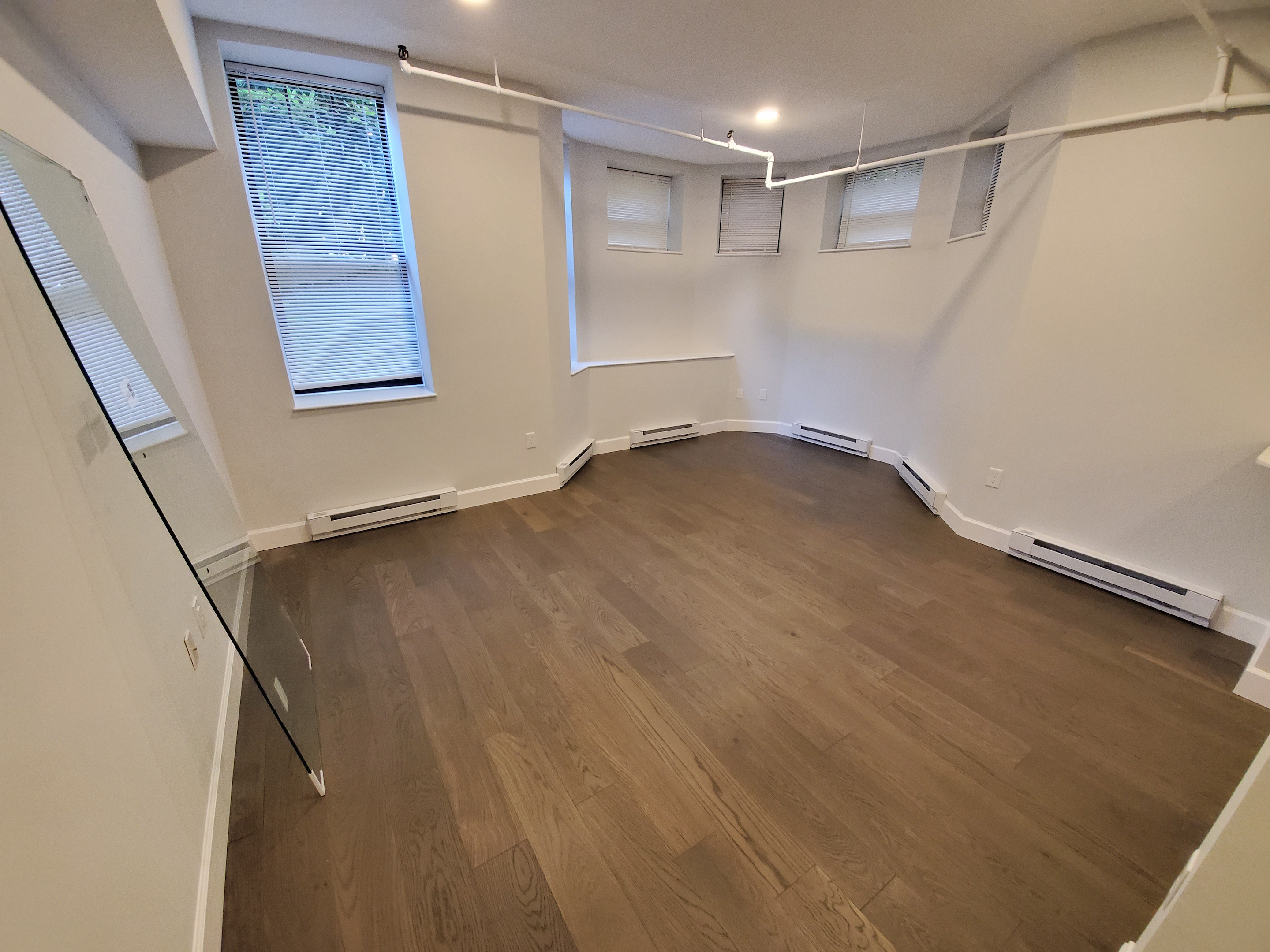 1 bed, 1 bath apartment for rent at 105 Queensberry St Unit Bb, Fenway — photo 3 of 27