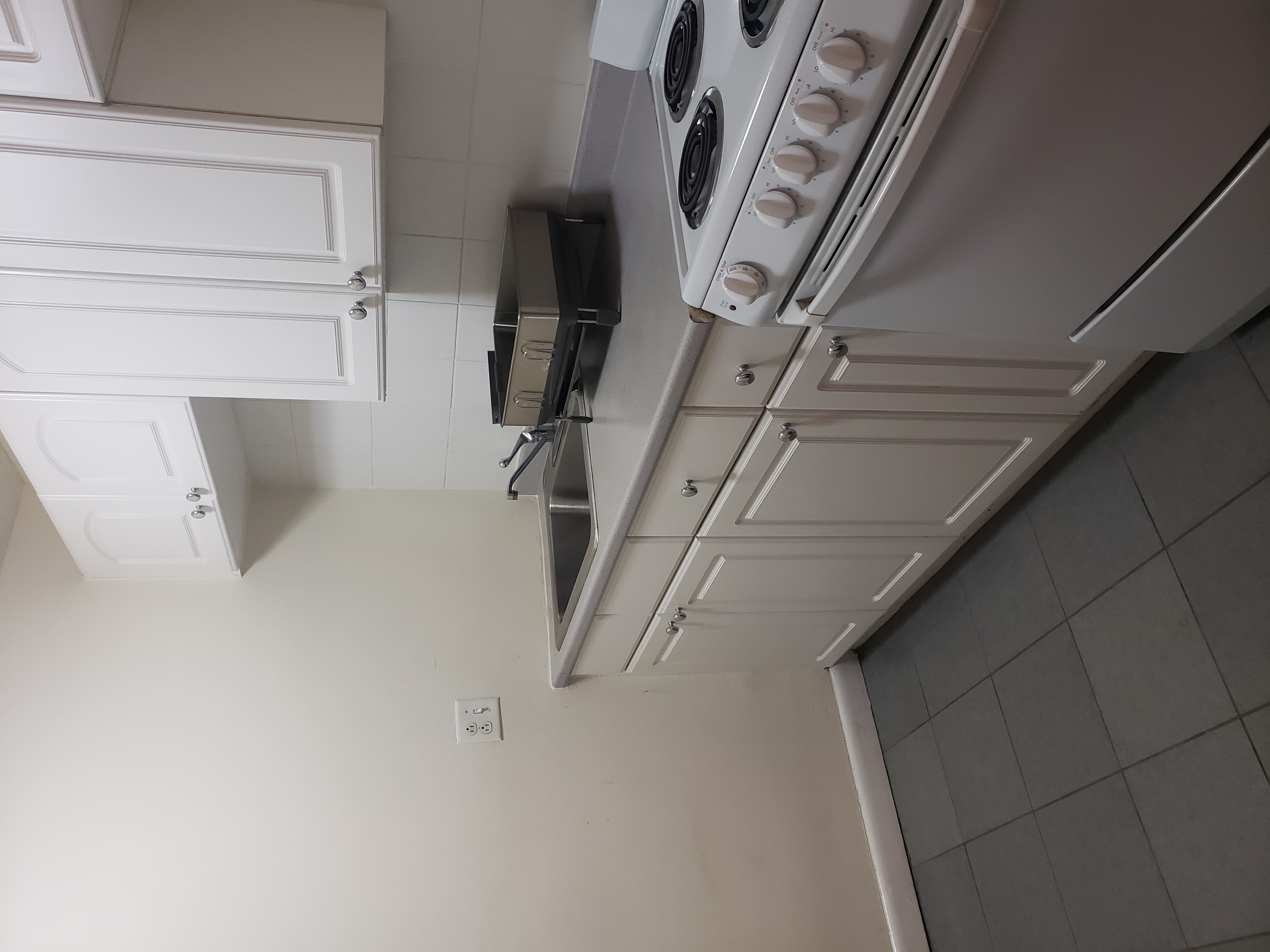 Studio bed, 1 bath apartment for rent at 197 Kent St Unit 23, Coolidge Corner — photo 1 of 5