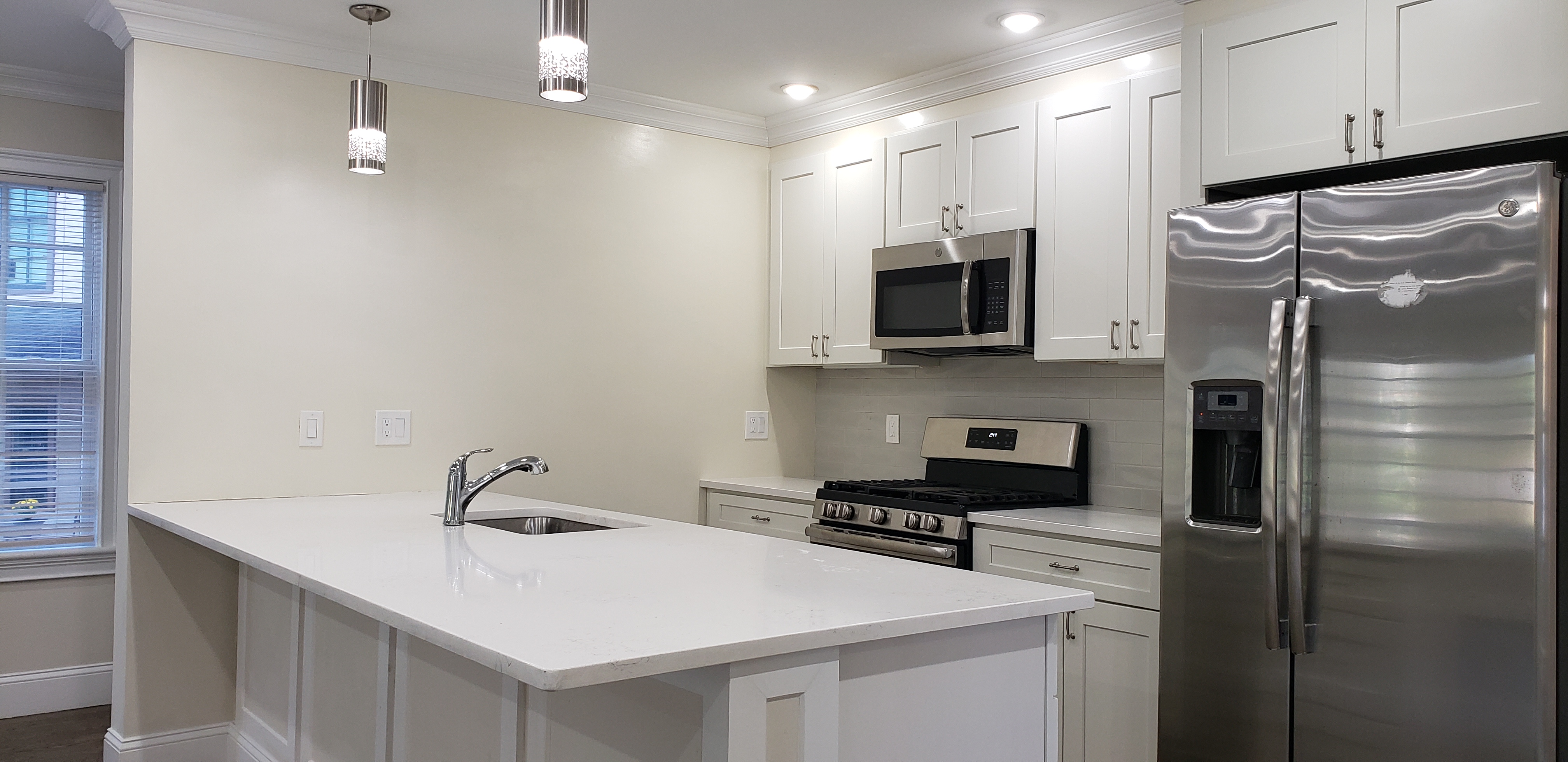 3.5 bed, 2 bath apartment for rent at 56 Cedar St Unit 1, Roxbury — photo 5 of 29