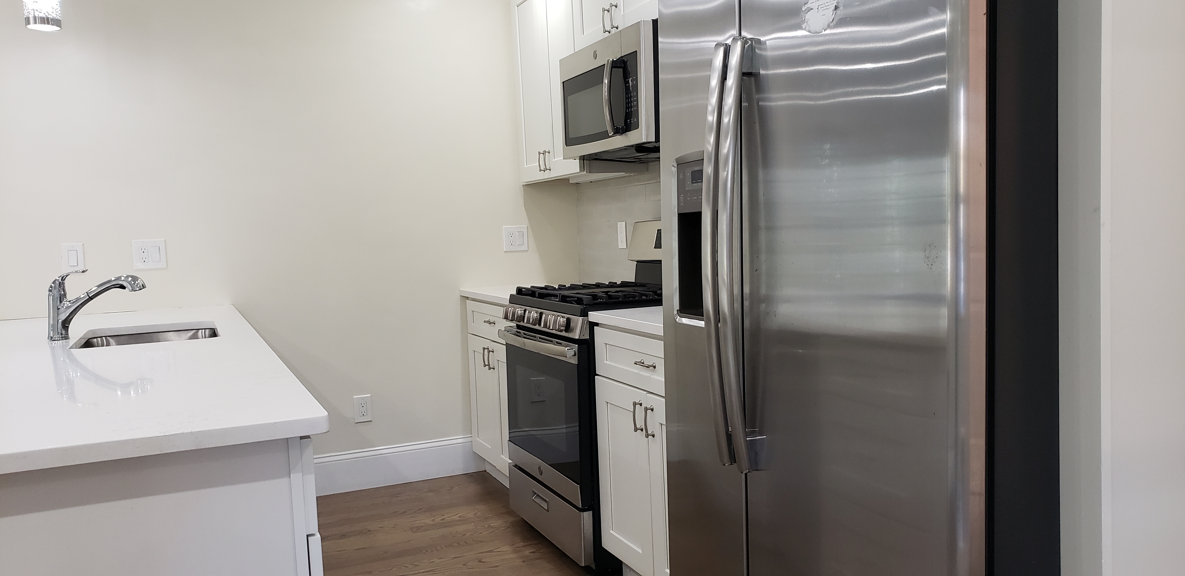 3.5 bed, 2 bath apartment for rent at 56 Cedar St Unit 1, Roxbury — photo 6 of 29