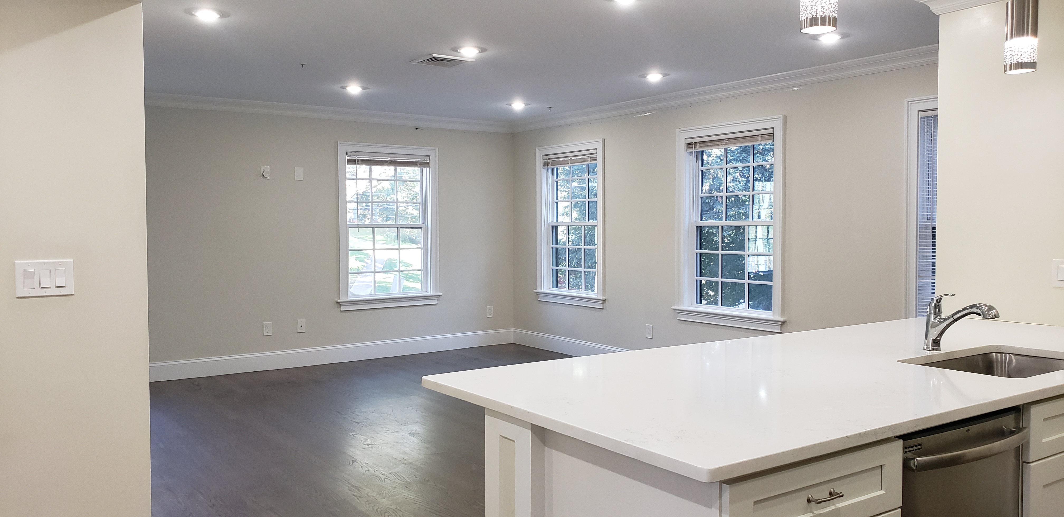 3.5 bed, 2 bath apartment for rent at 56 Cedar St Unit 1, Roxbury — photo 2 of 29