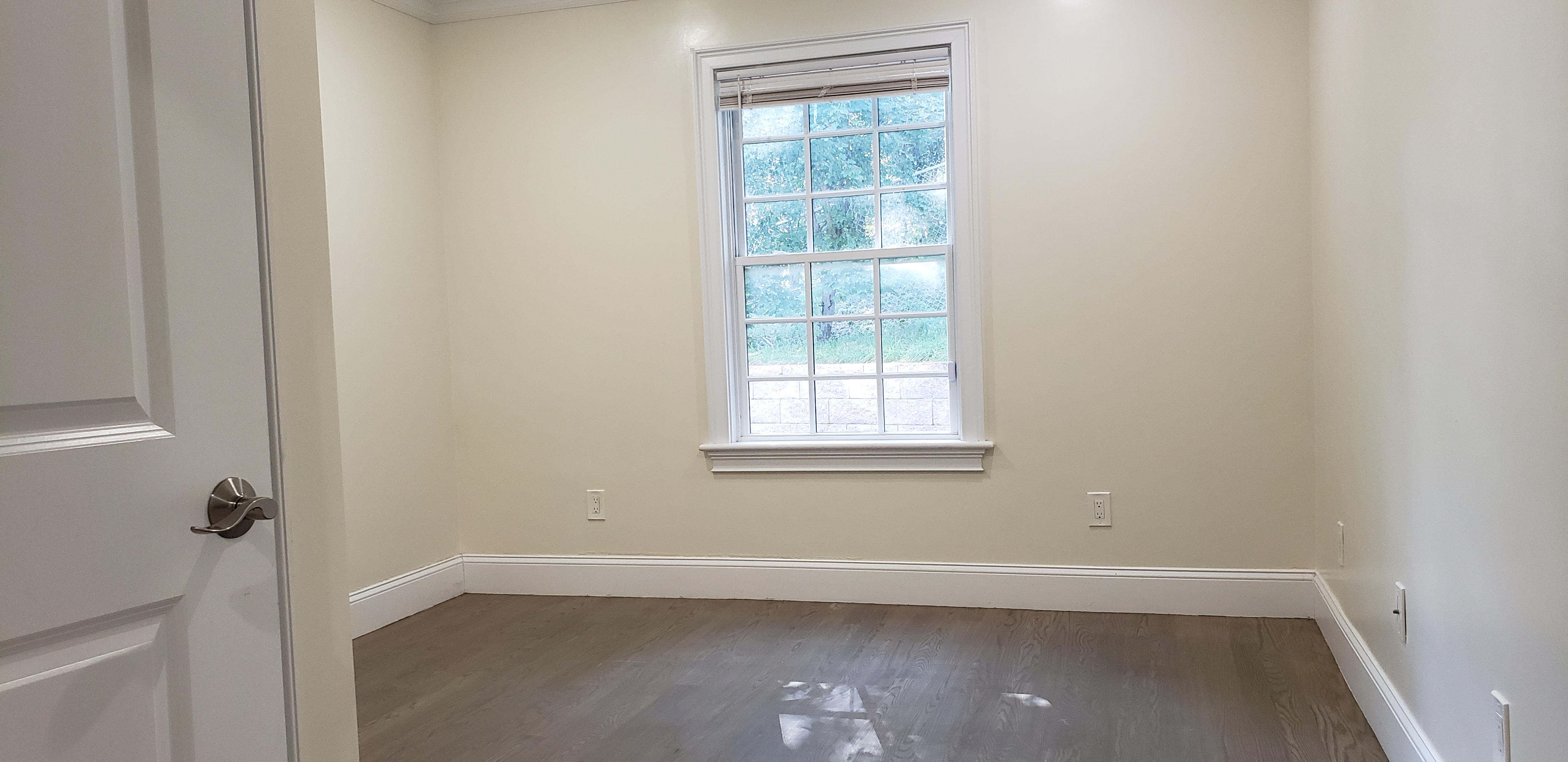 3.5 bed, 2 bath apartment for rent at 56 Cedar St Unit 1, Roxbury — photo 14 of 29