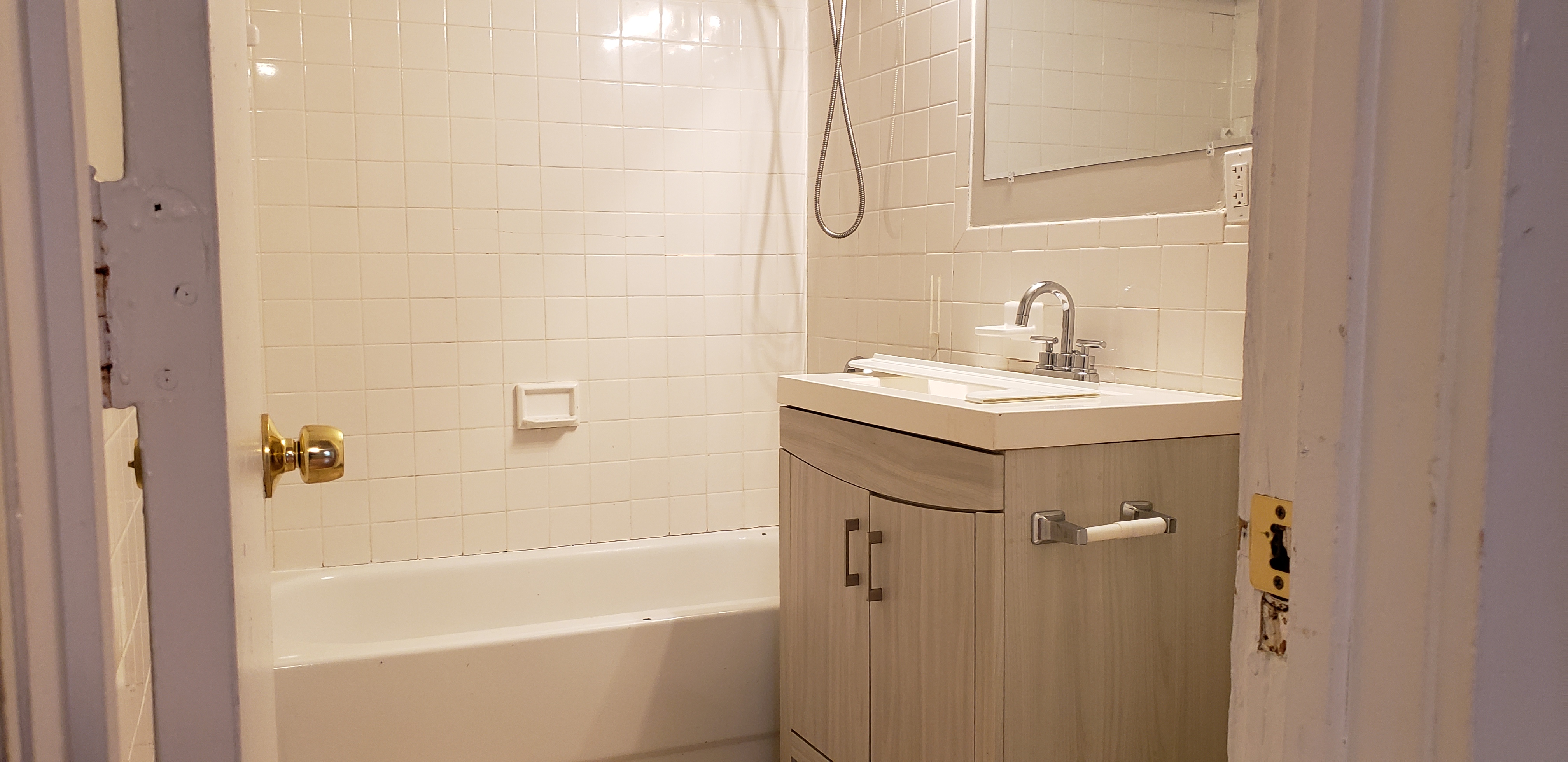3 bed, 1 bath apartment for rent at 25 Dunlap St Unit 3, Dorchester — photo 8 of 17