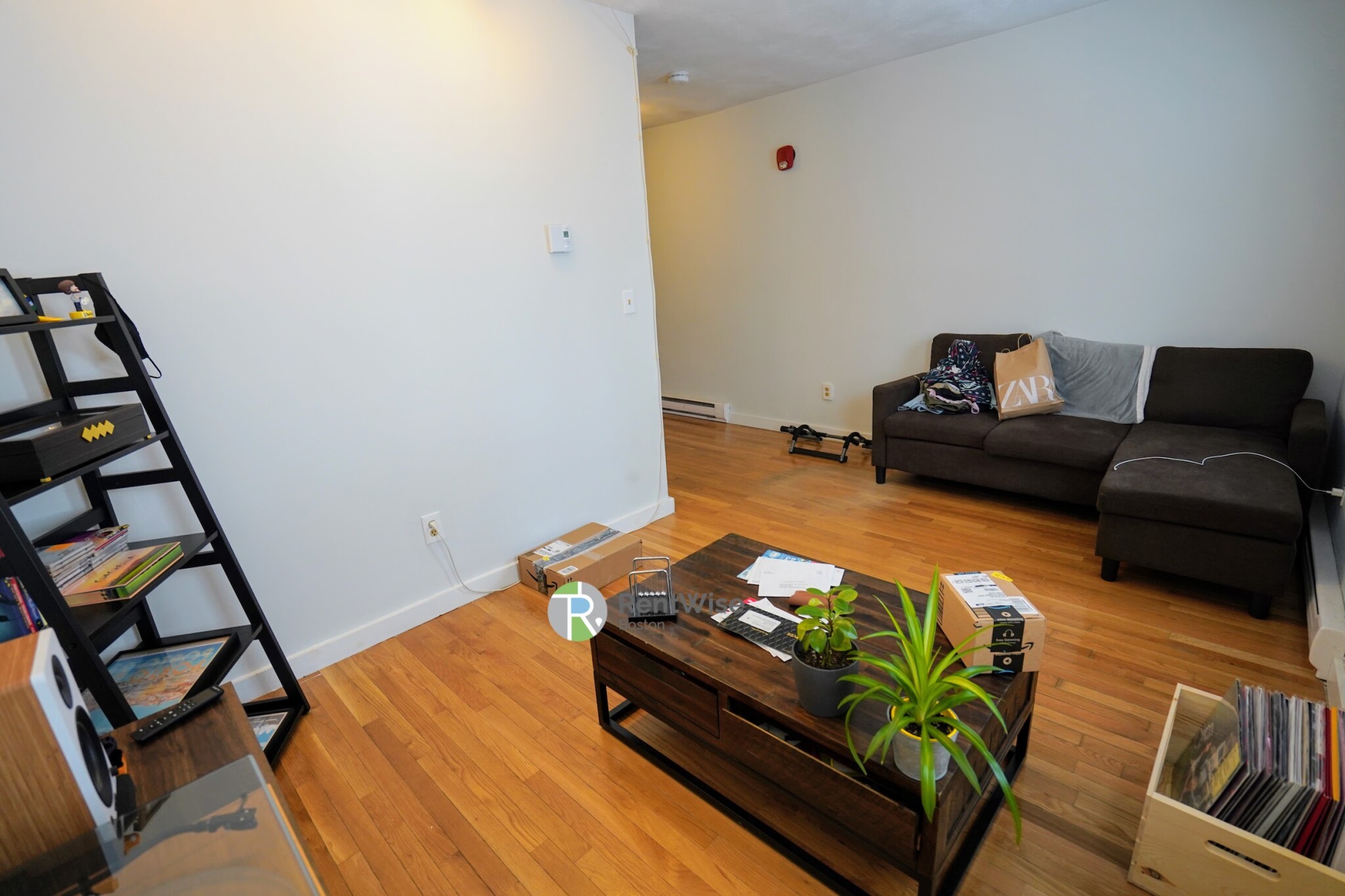 4 Schrepel Pl, South Boston