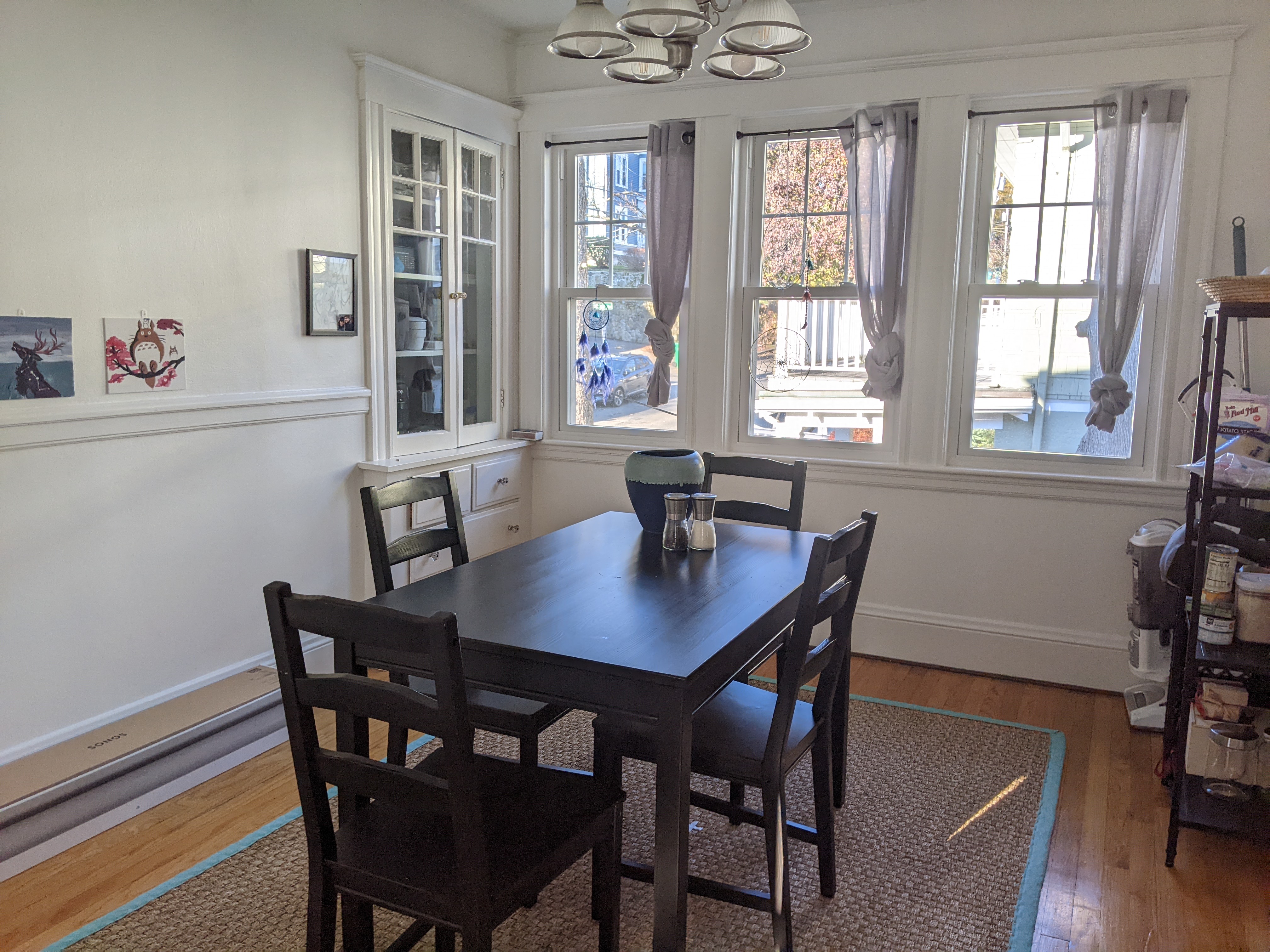 2.5 bed, 1 bath apartment for rent at 31 Bennington St Unit 31, Newton — photo 3 of 10