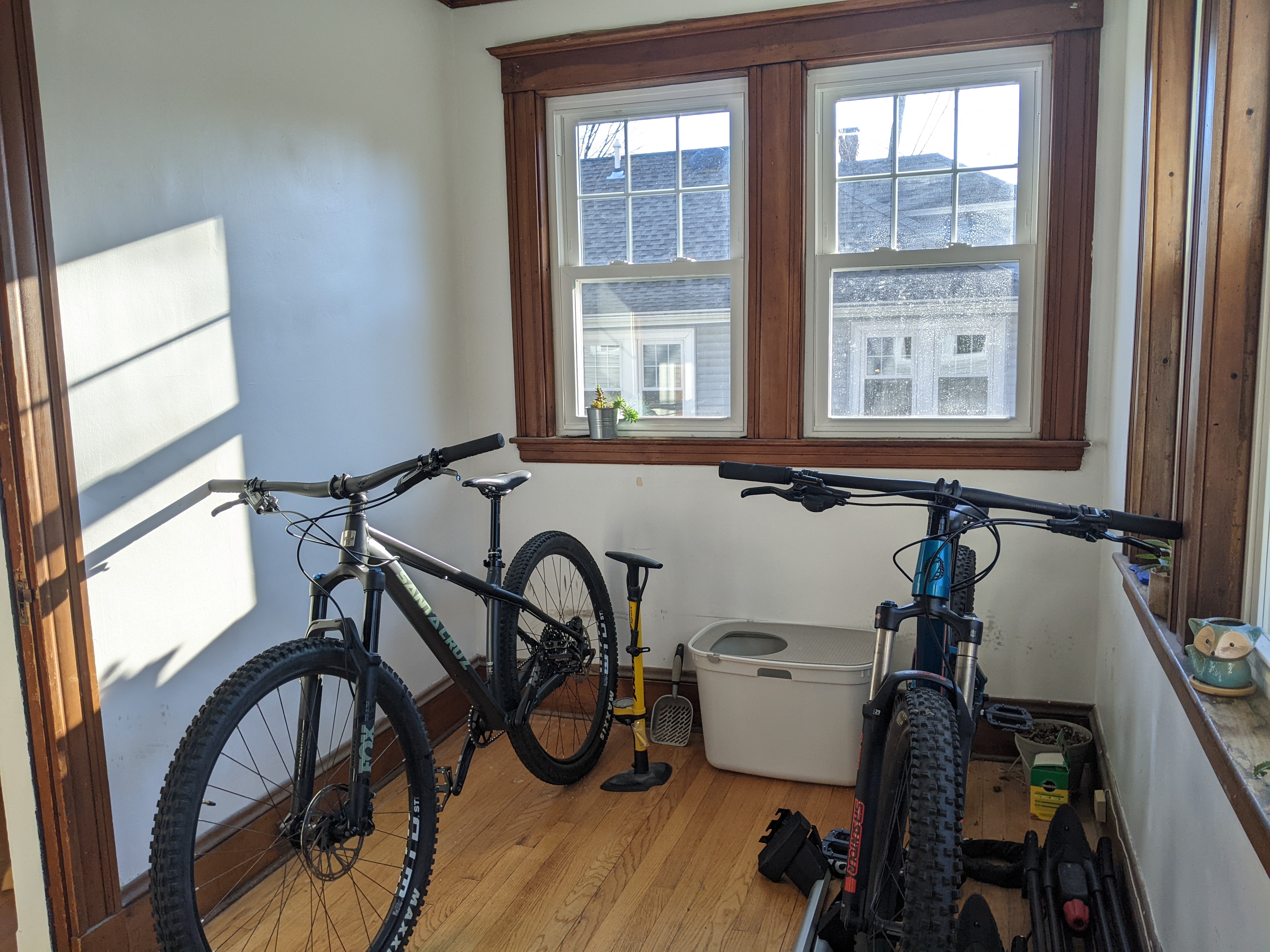 2.5 bed, 1 bath apartment for rent at 31 Bennington St Unit 31, Newton — photo 7 of 10