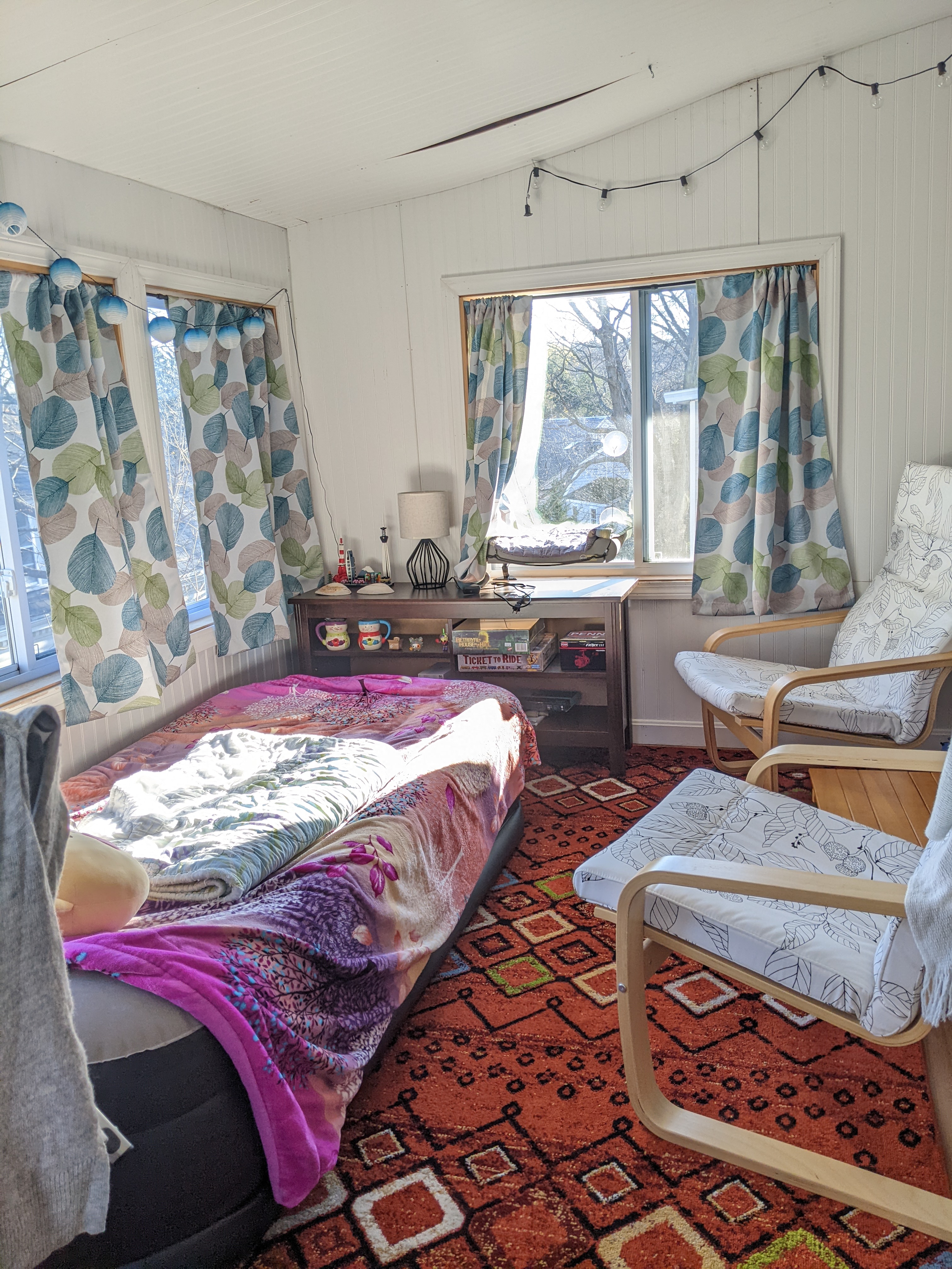 2.5 bed, 1 bath apartment for rent at 31 Bennington St Unit 31, Newton — photo 10 of 10