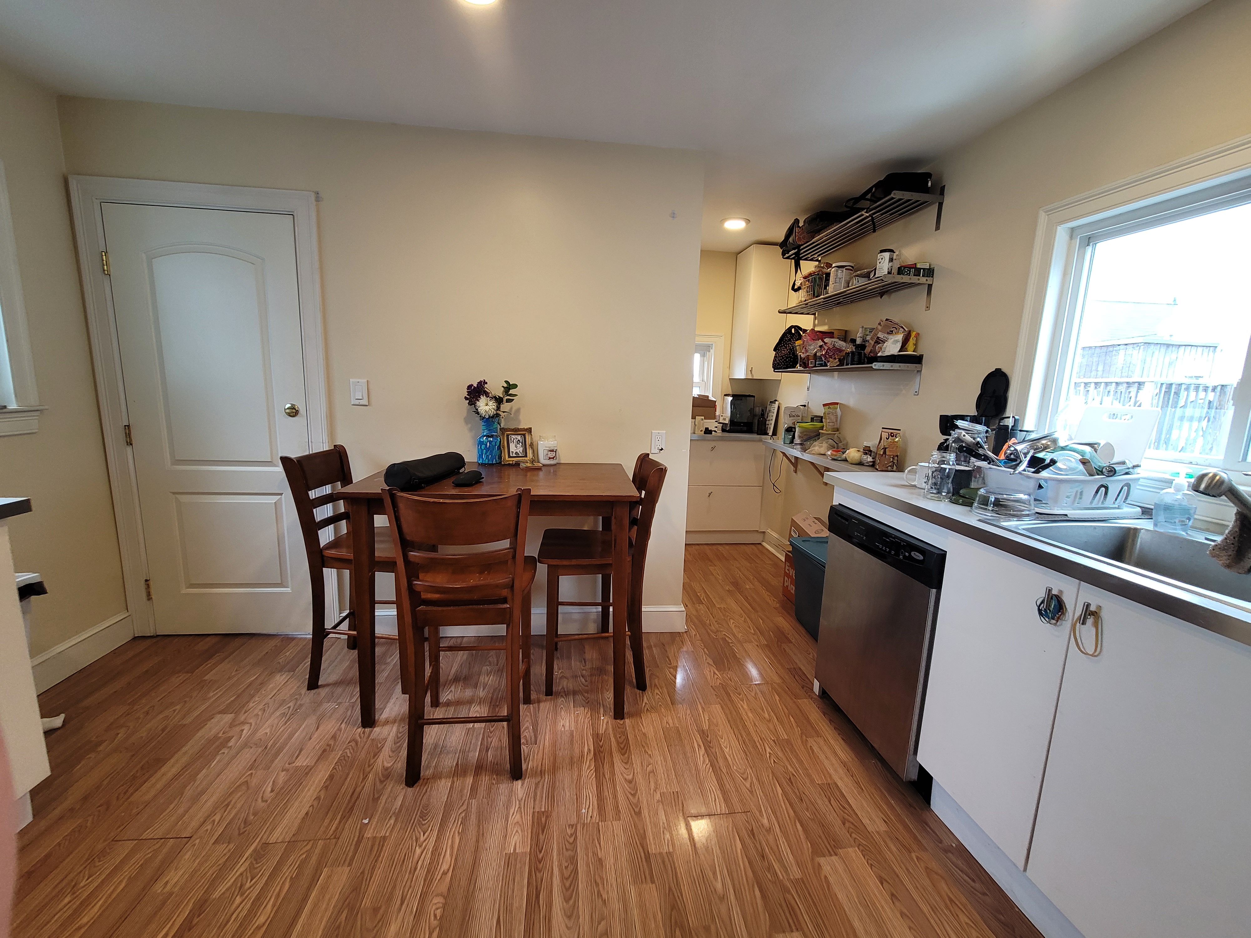 4 bed, 1 bath apartment for rent at 9 Wilson Ave Unit 2, Ball Square — photo 3 of 28