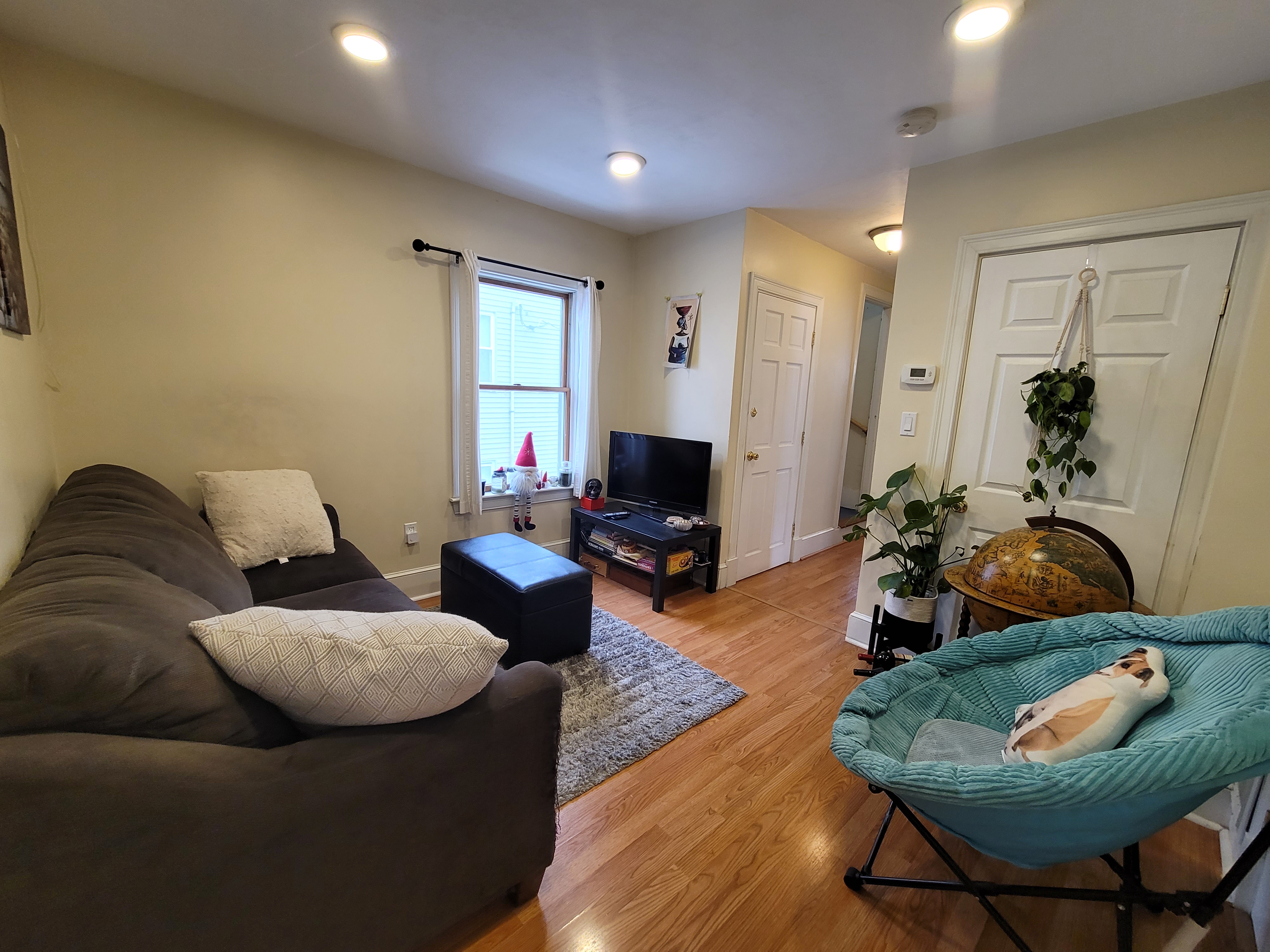 4 bed, 1 bath apartment for rent at 9 Wilson Ave Unit 2, Ball Square — photo 6 of 28