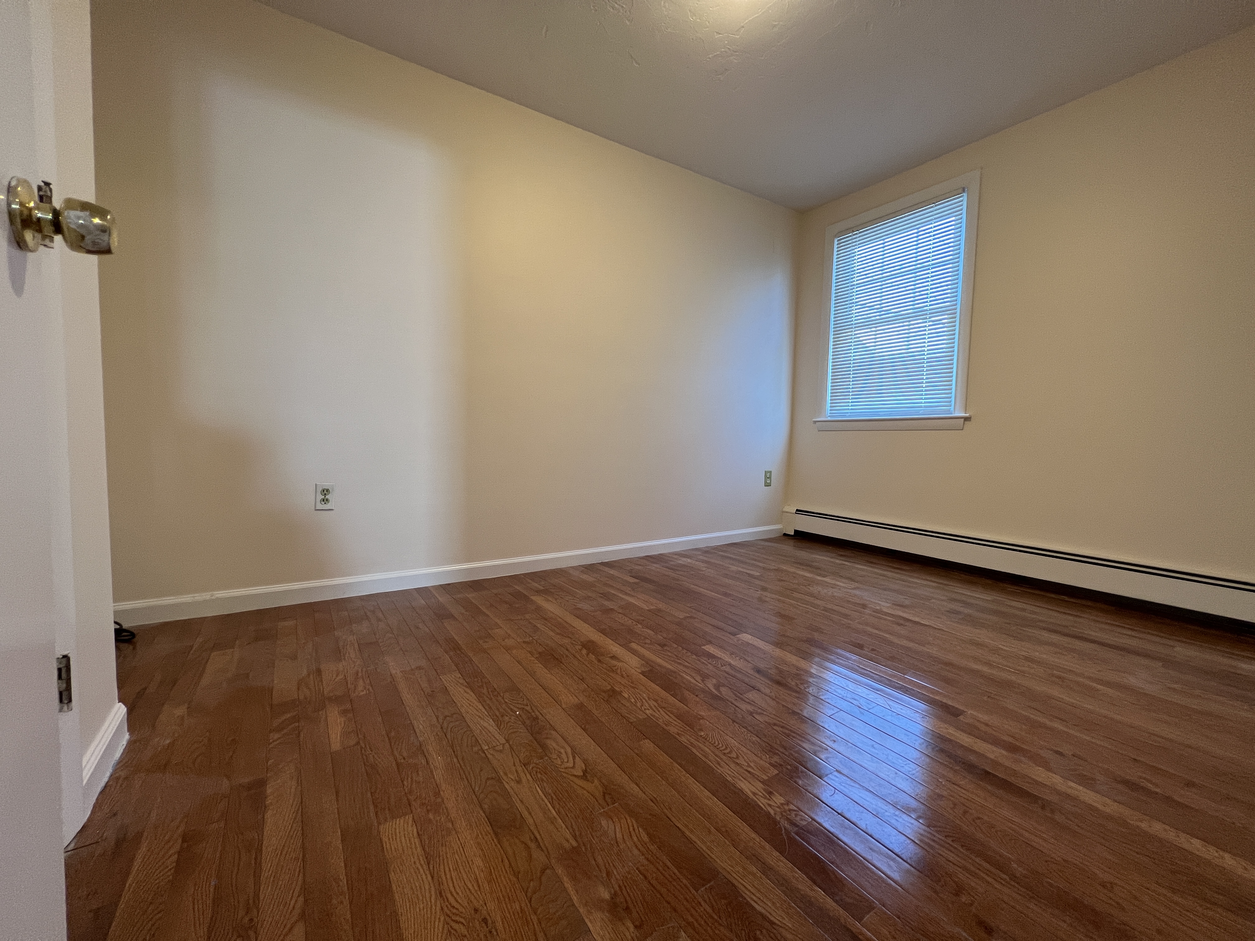 1 bed, 1 bath apartment for rent at 4 Appleton St Unit B, Quincy — photo 5 of 8