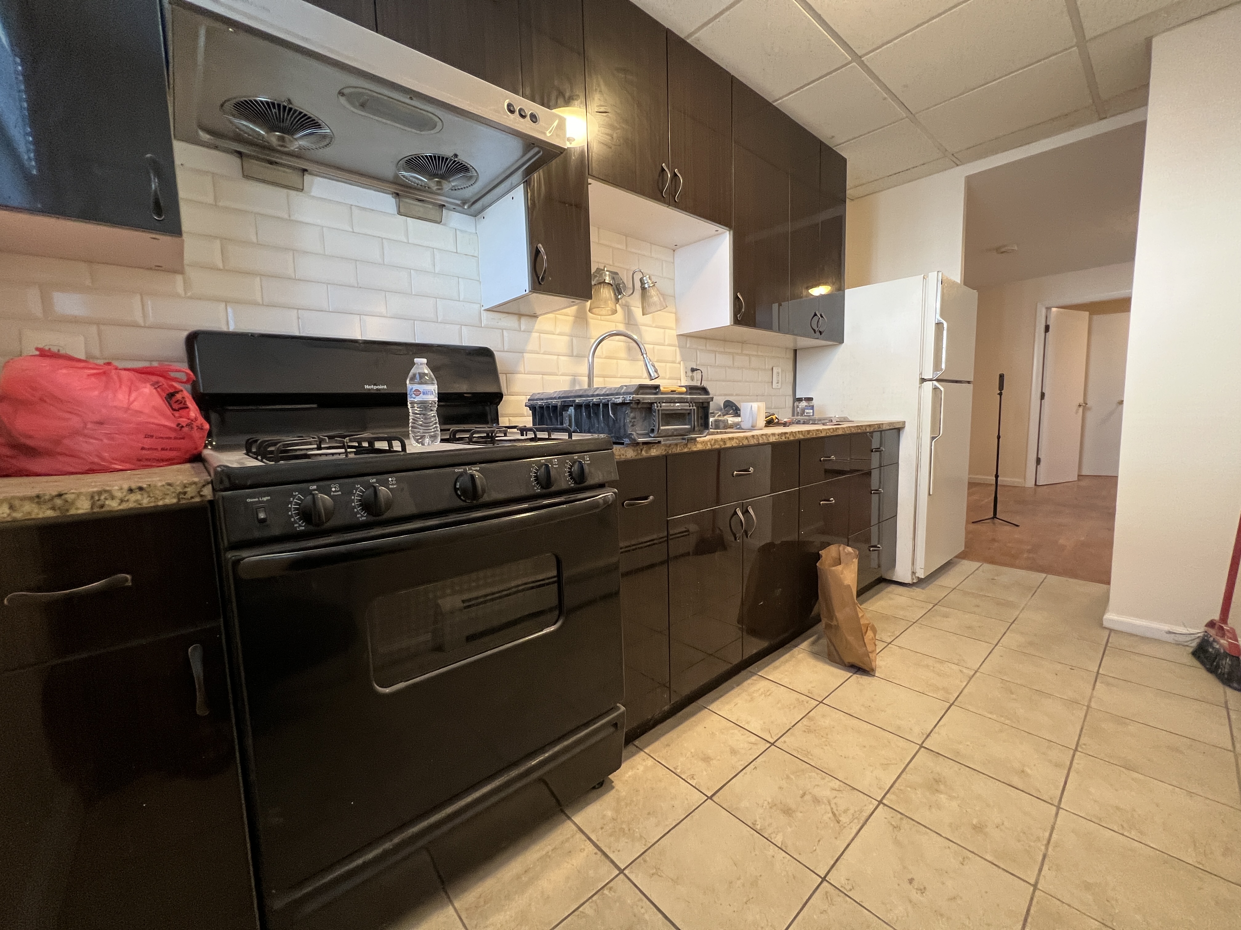 1 bed, 1 bath apartment for rent at 4 Appleton St Unit B, Quincy — photo 4 of 8