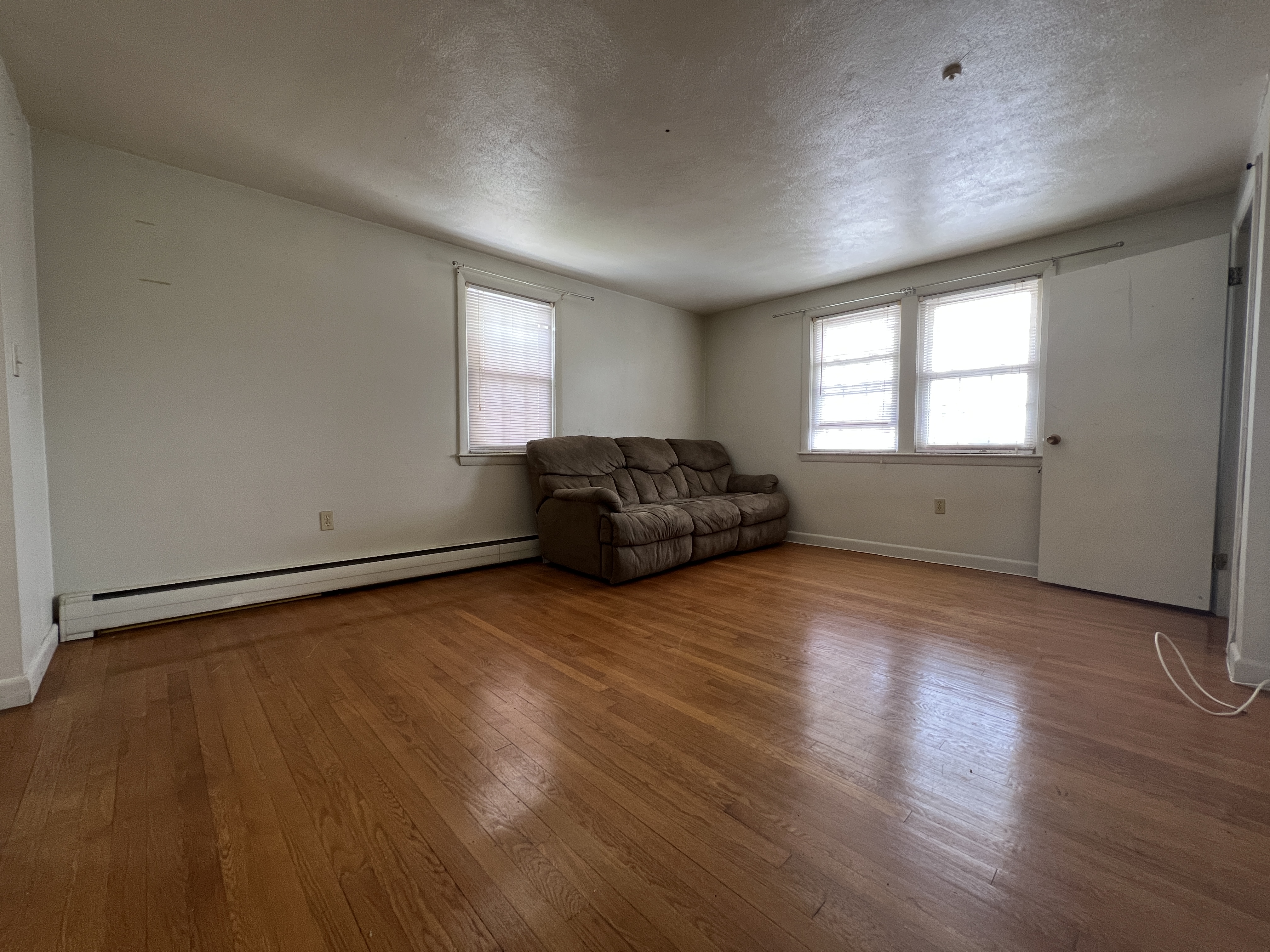 1 bed, 1 bath apartment for rent at 43 Faxon Rd Unit 4, Quincy — photo 1 of 10