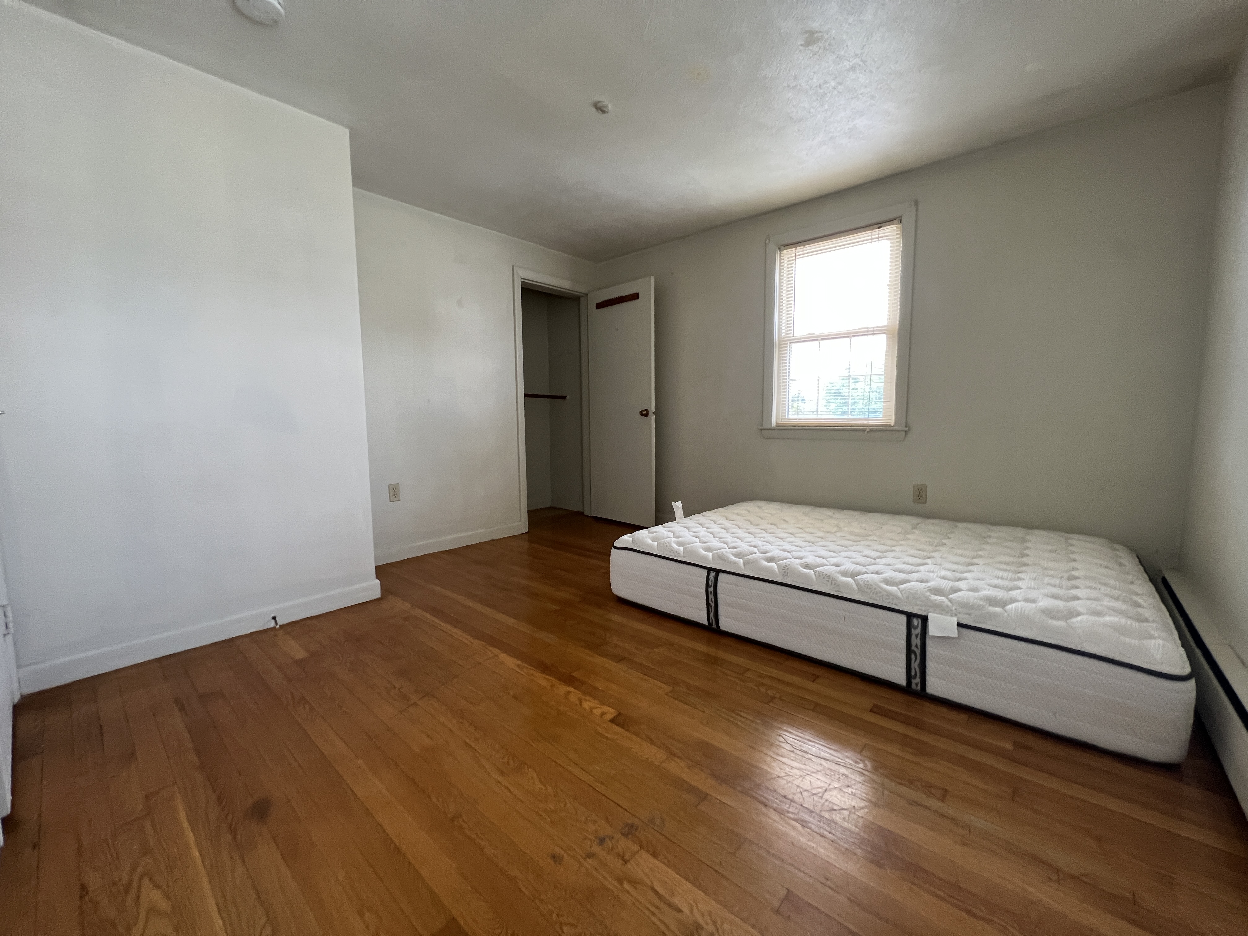 1 bed, 1 bath apartment for rent at 43 Faxon Rd Unit 4, Quincy — photo 3 of 10
