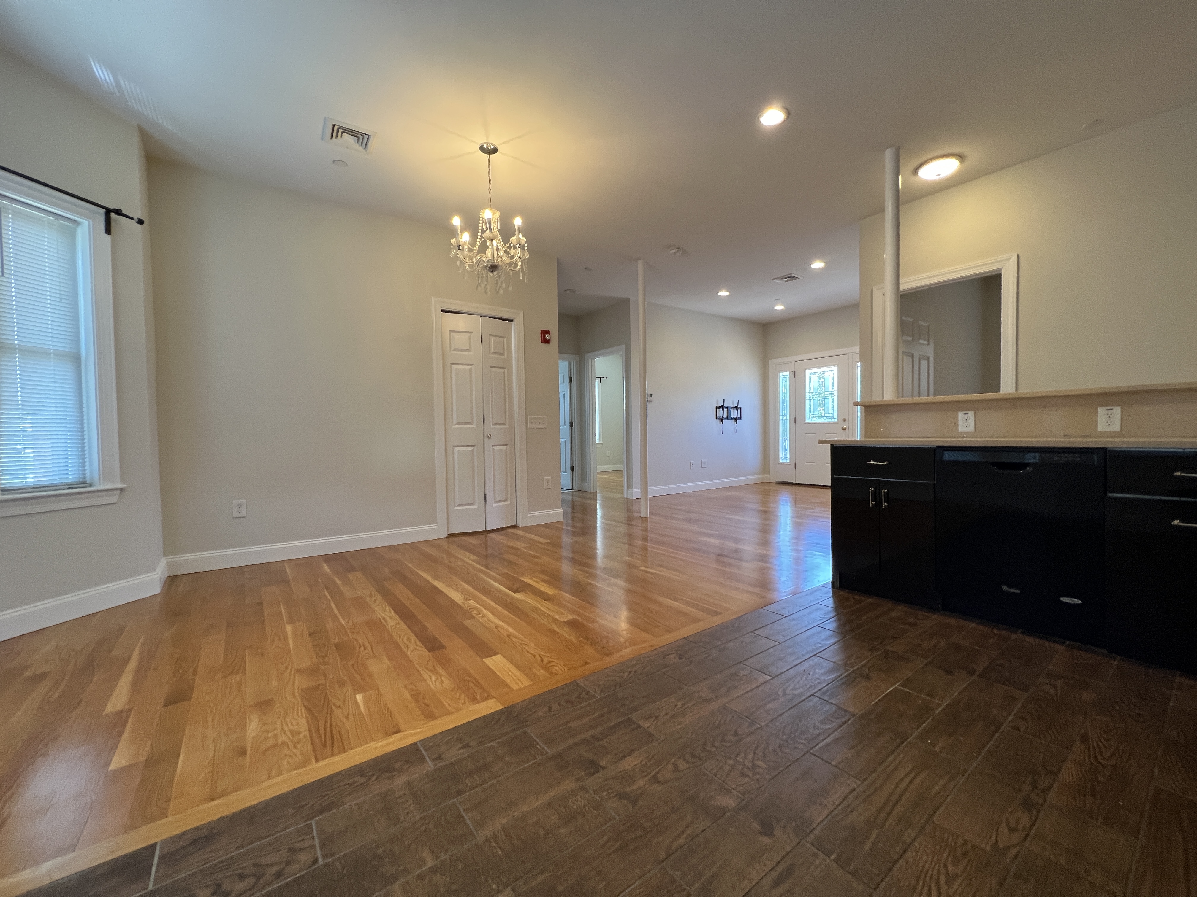 3 bed, 1 bath apartment for rent at 77 Newbury Ave Unit 2, Quincy — photo 4 of 17