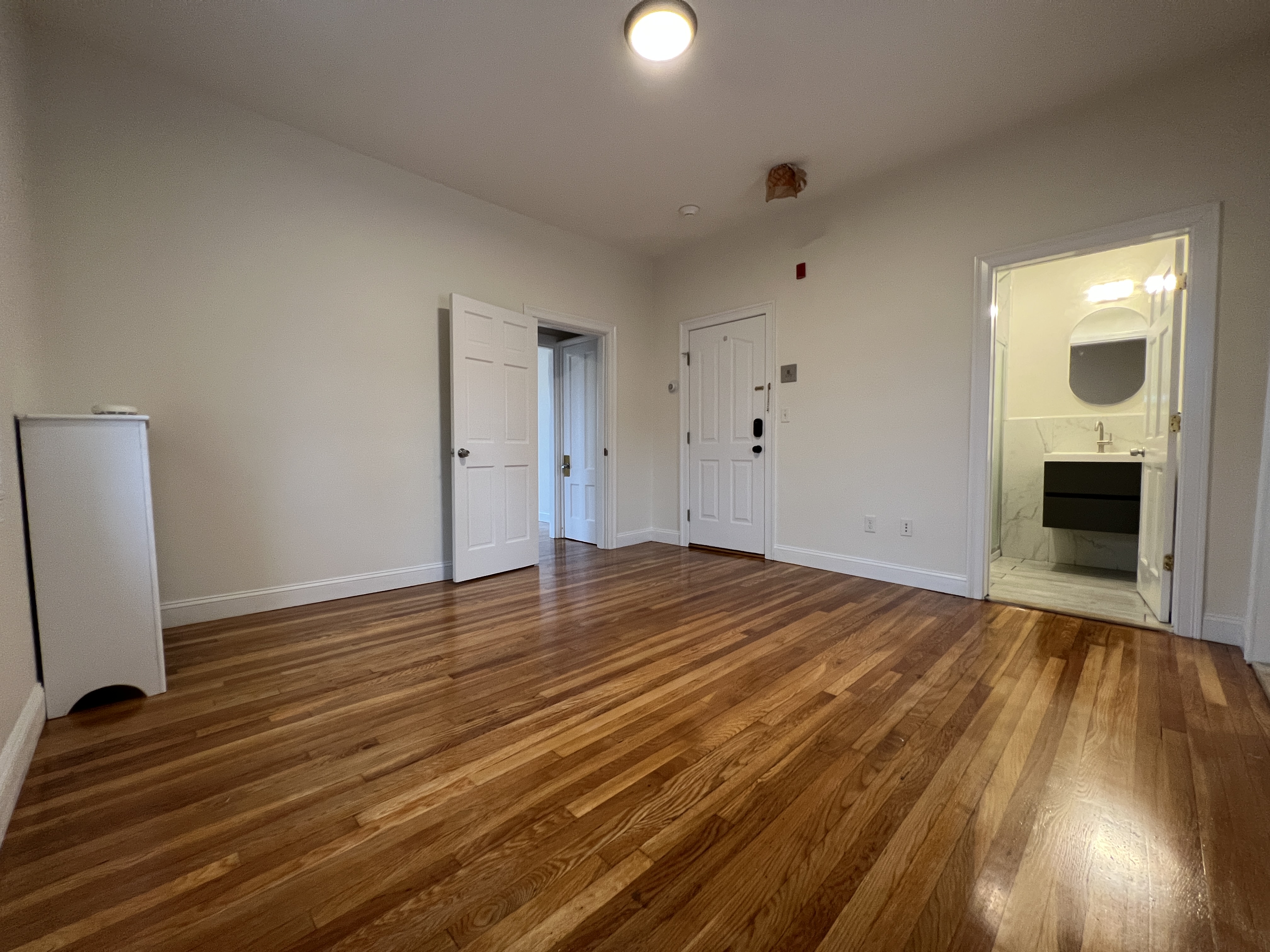 2 bed, 1 bath apartment for rent at 54 Walker St Unit 3, Quincy — photo 1 of 11