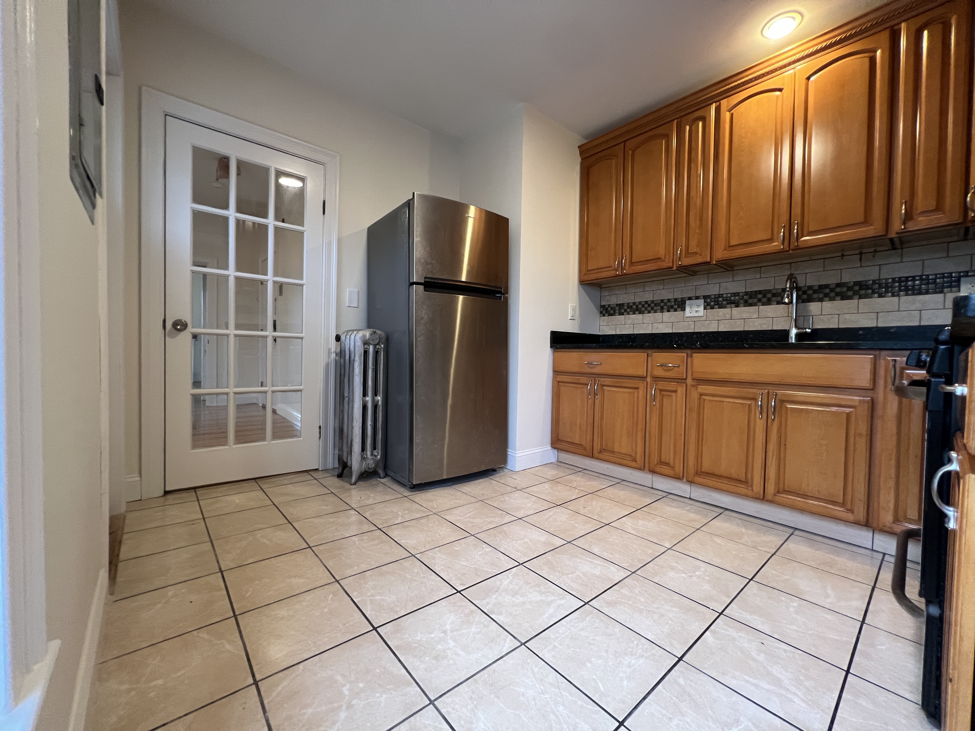 2 bed, 1 bath apartment for rent at 54 Walker St Unit 3, Quincy — photo 4 of 11