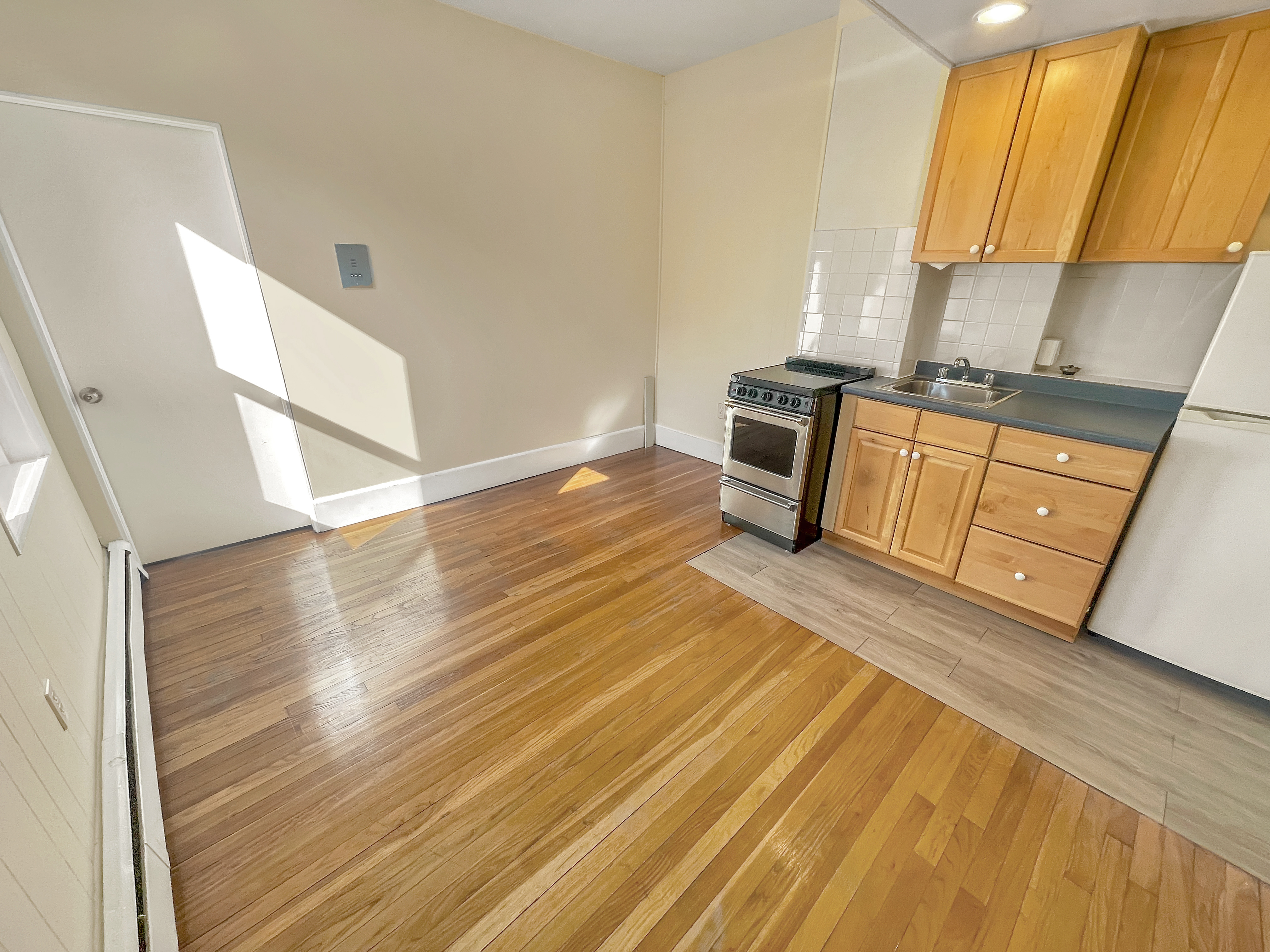 1 bed, 1 bath apartment for rent at 27 Phillips St Unit 8, Beacon Hill — photo 9 of 27