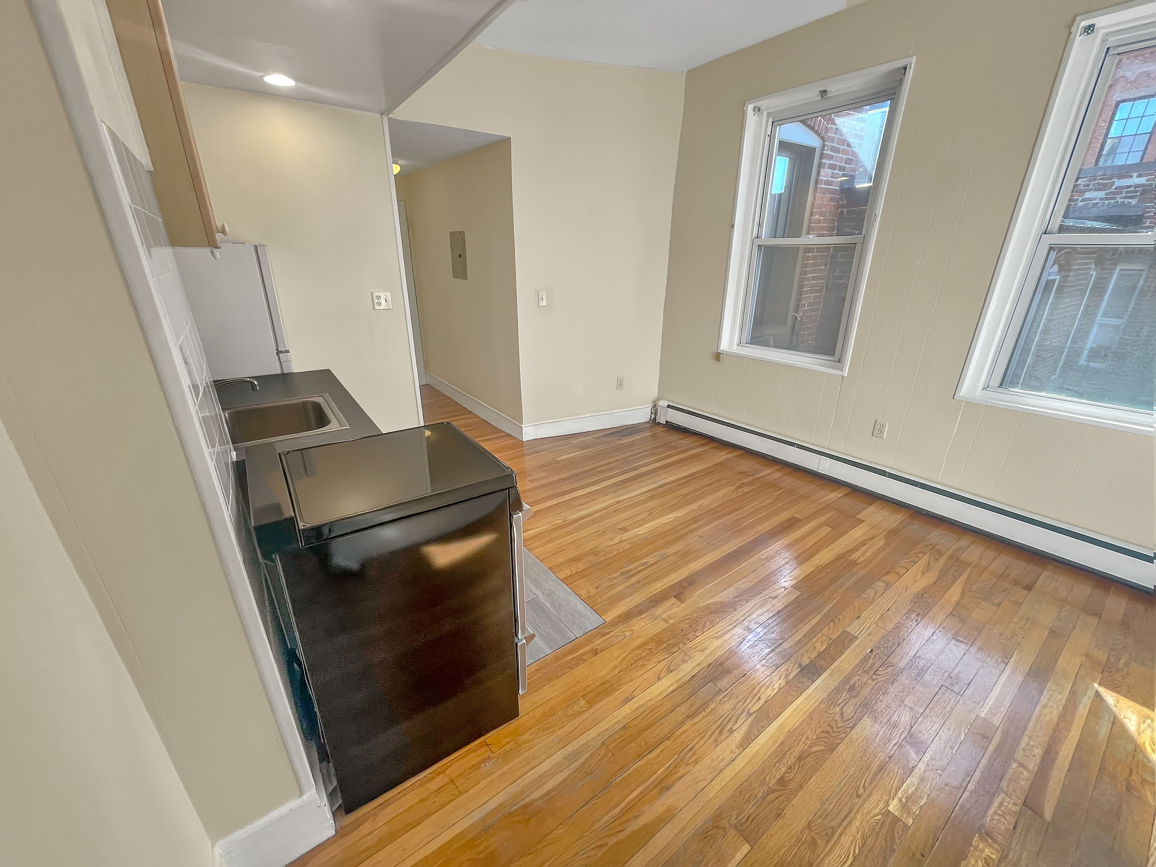 1 bed, 1 bath apartment for rent at 27 Phillips St Unit 8, Beacon Hill — photo 11 of 27