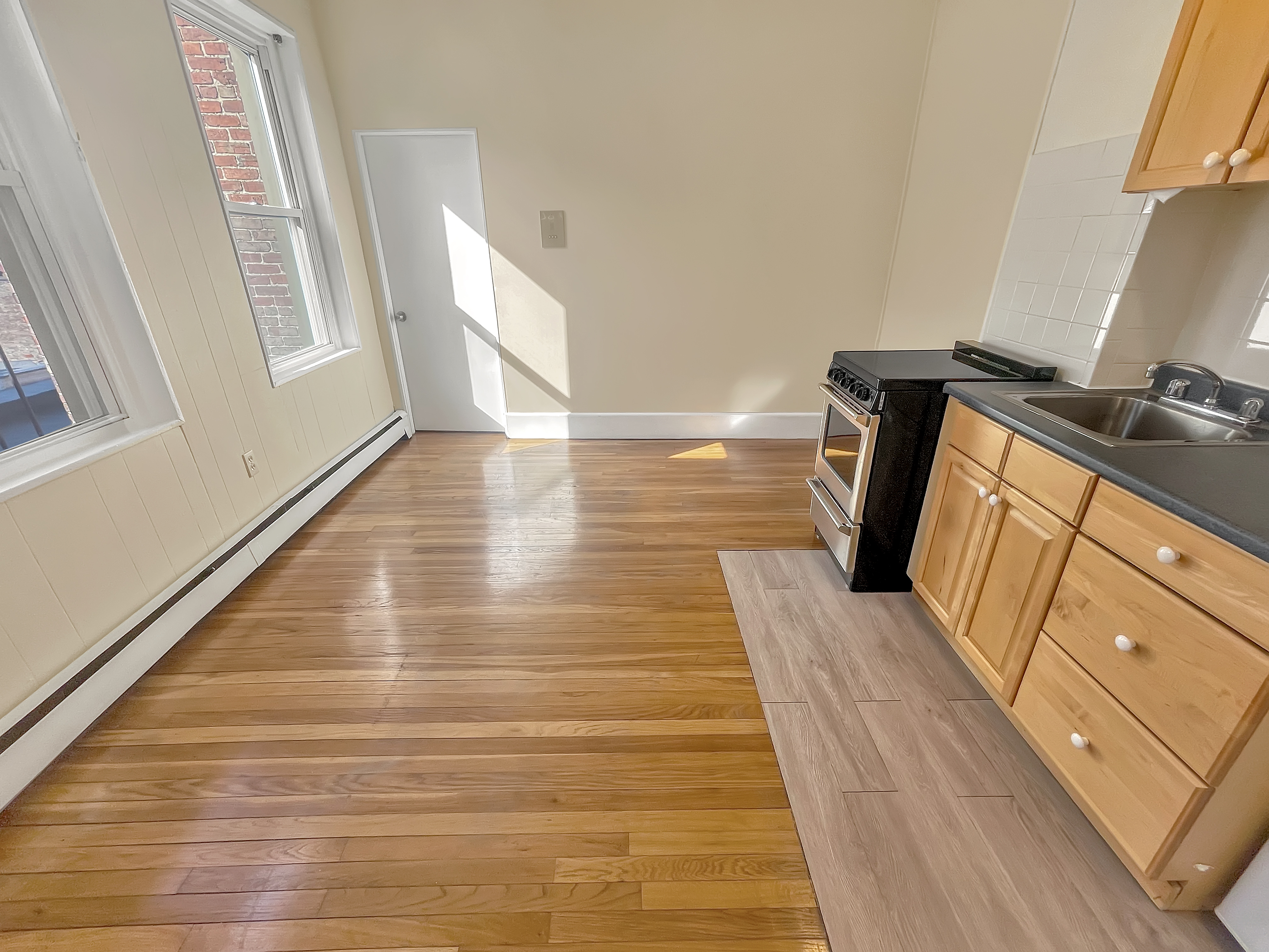 1 bed, 1 bath apartment for rent at 27 Phillips St Unit 8, Beacon Hill — photo 3 of 27