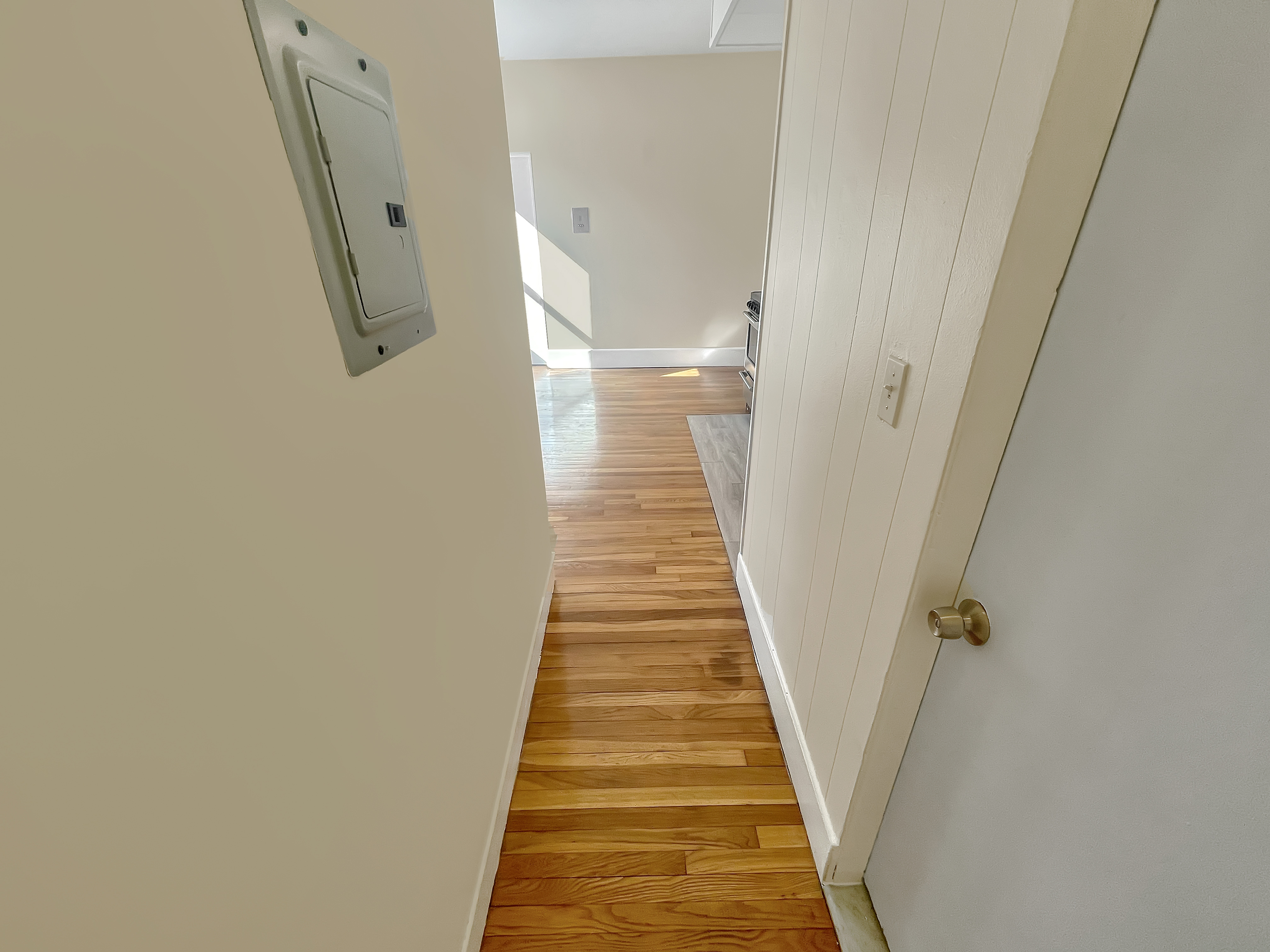 1 bed, 1 bath apartment for rent at 27 Phillips St Unit 8, Beacon Hill — photo 8 of 27